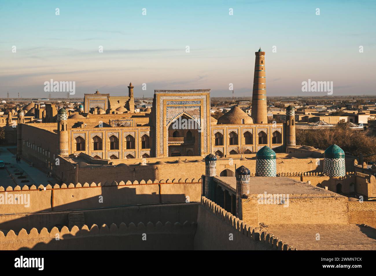 Vue de dessus de l'ancienne ville orientale avec mosquées et minarets Banque D'Images