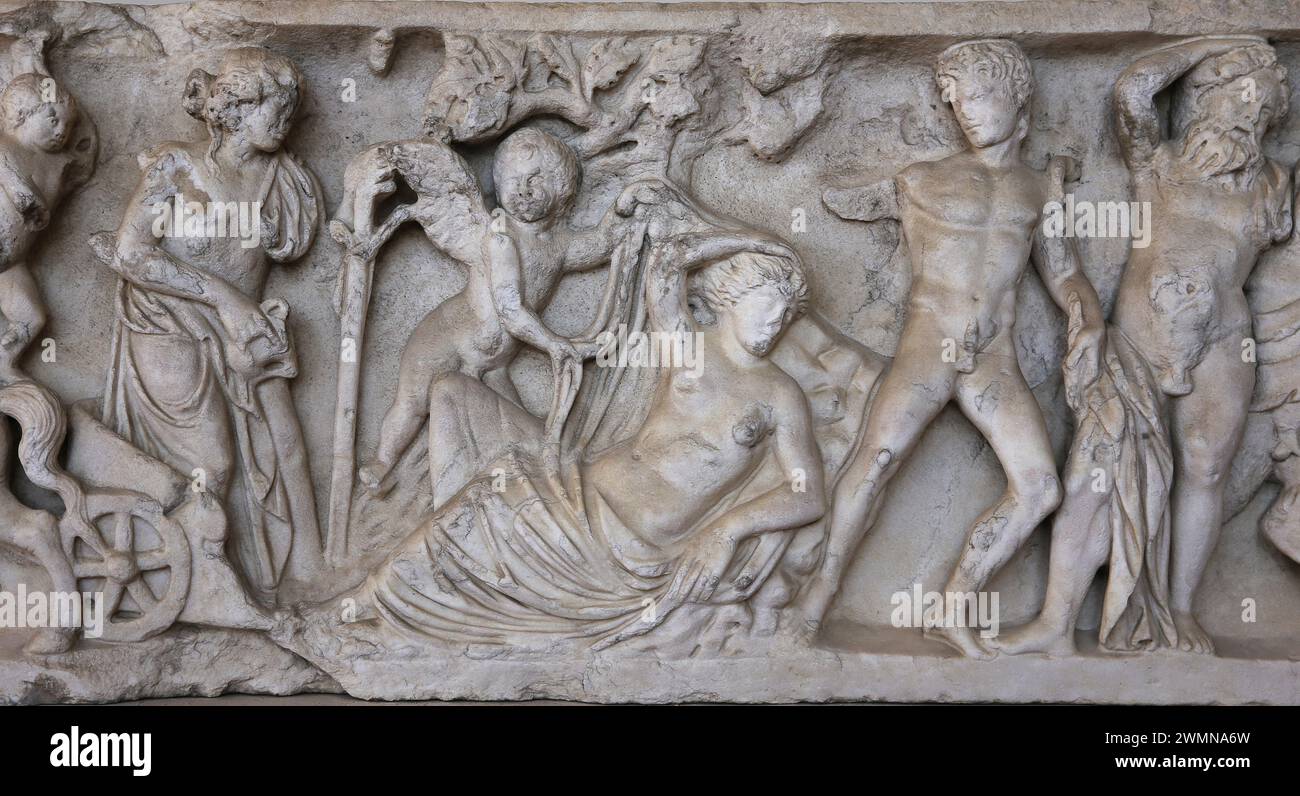 Sarcophage avec représentations de Dionysos et Ariane ivres. Marbre Luni. 160-180 AD. Rome. Via Appia. Musée national romain (Thermes de Dioclétien Banque D'Images