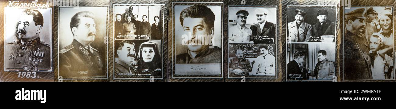 Vieux calendrier avec un portrait du dictateur Joseph Staline. Photos de Staline et Lénine URSS - circa 1983. Banque D'Images