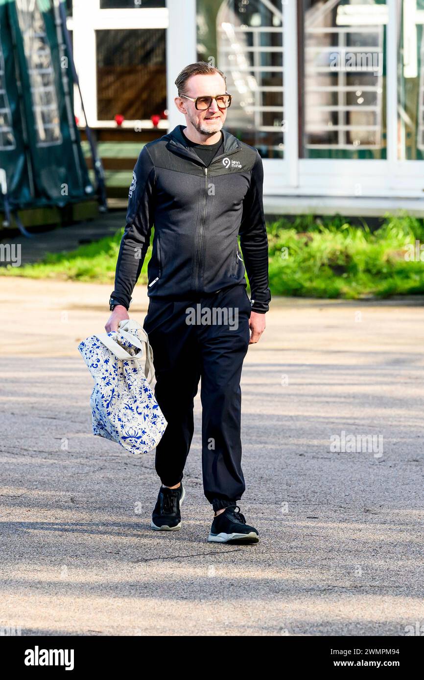 Amsterdam, Niederlande. 27 février 2024. Le Prince Bernhard van Oranje au Jaap Eden IJsbaan à Amsterdam, le 27 février 2024, pour assister au lancement de Lymph&Cos de Hollandse 100, une initiative de Bernhard van Oranje, s’engage à financer la recherche scientifique sur la nature et le traitement du lymphome crédit: Albert Nieboer/Netherlands OUT/point de vue OUT/dpa/Alamy Live News Banque D'Images