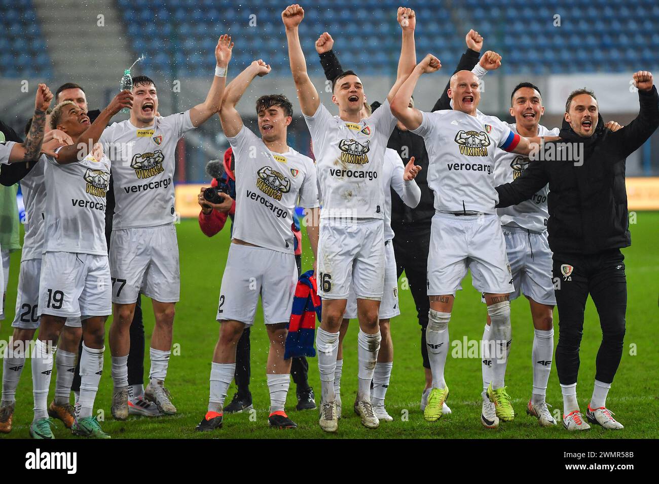 2024.02.27 Gliwice Pilka nozna Fortuna Puchar Polski 1/4 Finalu Sezon 2023/2024 Piast Gliwice - Rakow Czestochowa N/z Michael Ameyaw, Arkadiusz Pyrka, Ariel Mosor, Patryk Dziczek, Jakub Czerwinski Tomas Huk, radosc, wygrana, zwyciestwo Foto Marcin Bulanda/PressFocus 2024.02.27 Gliwice Football Polish Cup Quater finales Ligue saison 2023/2024 Piast Gliwice - Rakow Czestochowa Michael Ameyaw, Arkadiusz Pyrka, Ariel Mosor, Patryk Dziczek, Jakub Czerwinski, Tomas Huk, radosc, wygrana, zwyciestwo crédit : Marcin Bulanda/PressFocus crédit : Sipa USA/Alamy Live News Banque D'Images