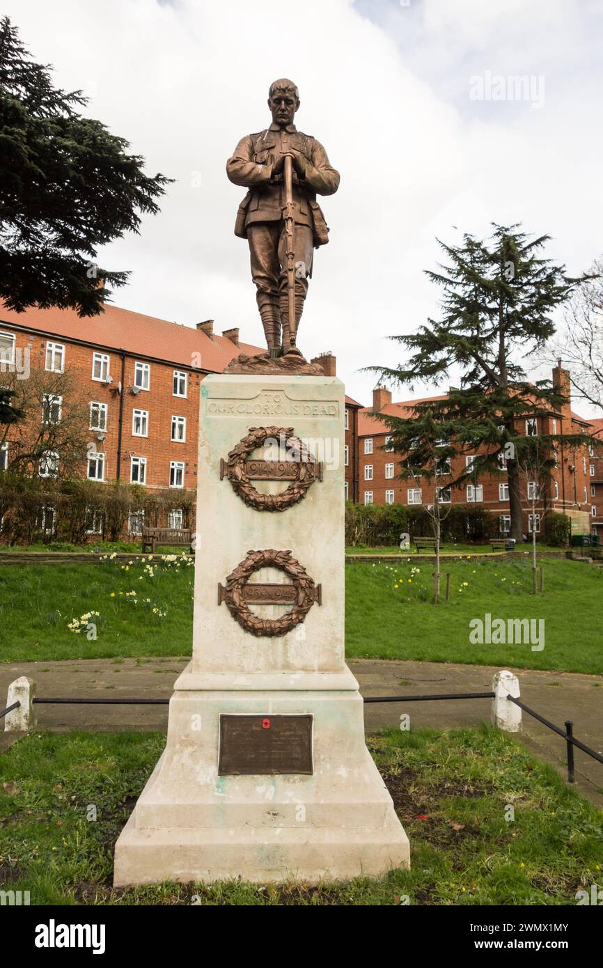 Albert Toft's Streatham War Memorial, Albert Carr Gardens, Streatham, Londres, SW16, Angleterre, Royaume-Uni Banque D'Images