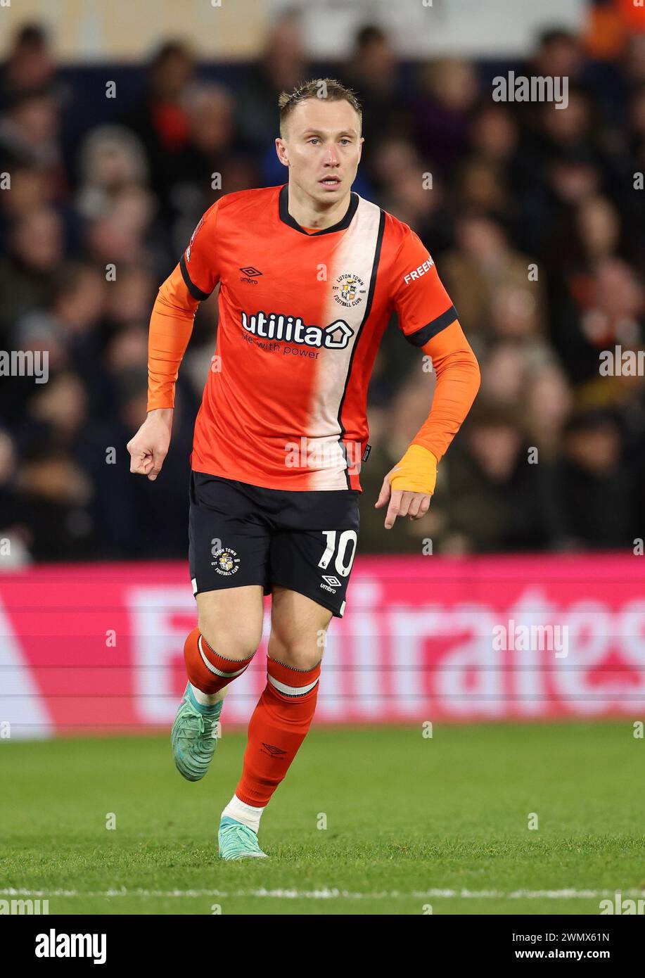 Luton, Royaume-Uni. 27 février 2024. Cauley Woodrow de Luton Town lors du match de FA Cup à Kenilworth Road, Luton. Le crédit photo devrait se lire comme suit : David Klein/Sportimage crédit : Sportimage Ltd/Alamy Live News Banque D'Images