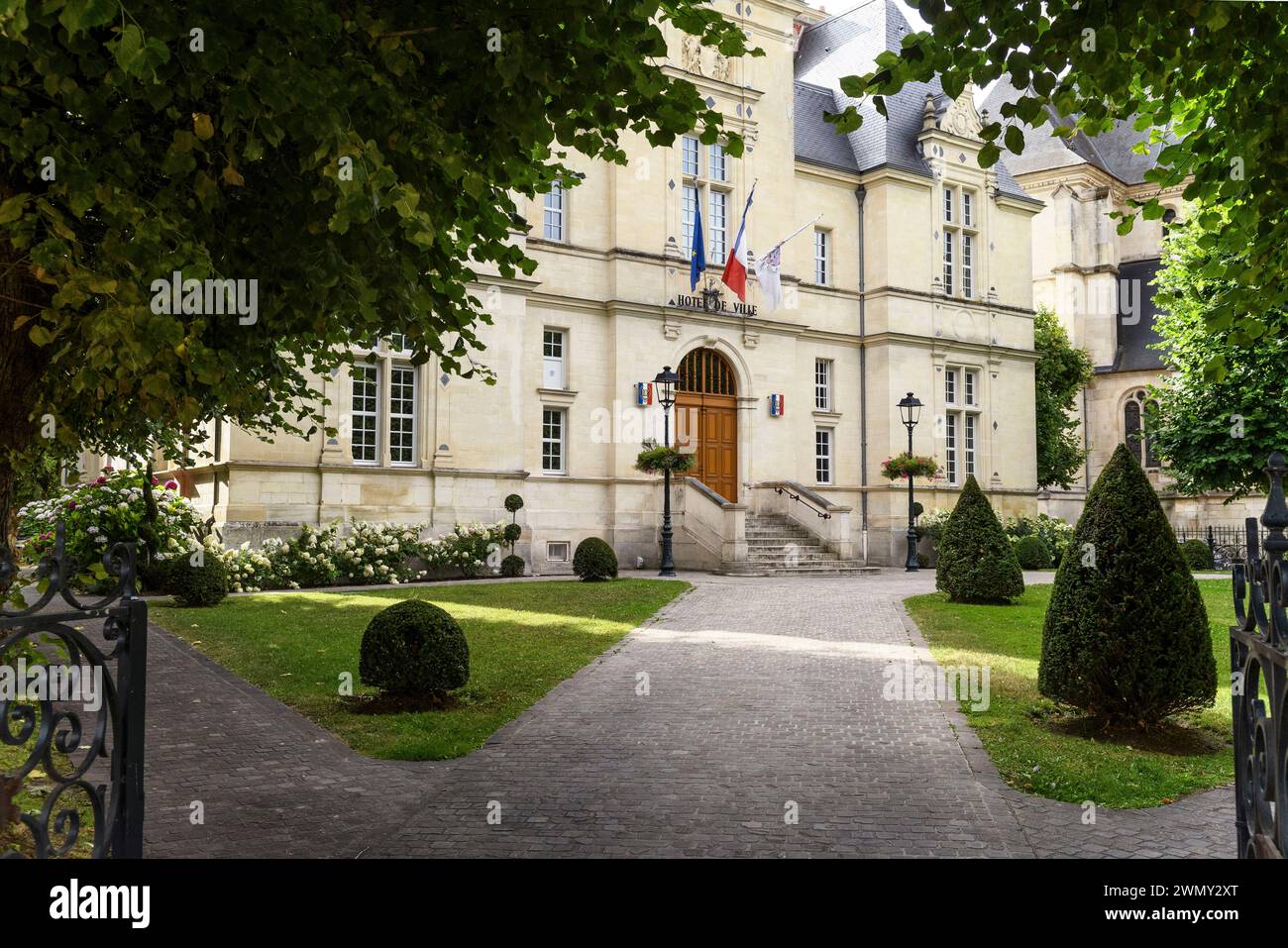 France, Val d'Oise, L'Isle Adam, bâtiment de la mairie Banque D'Images