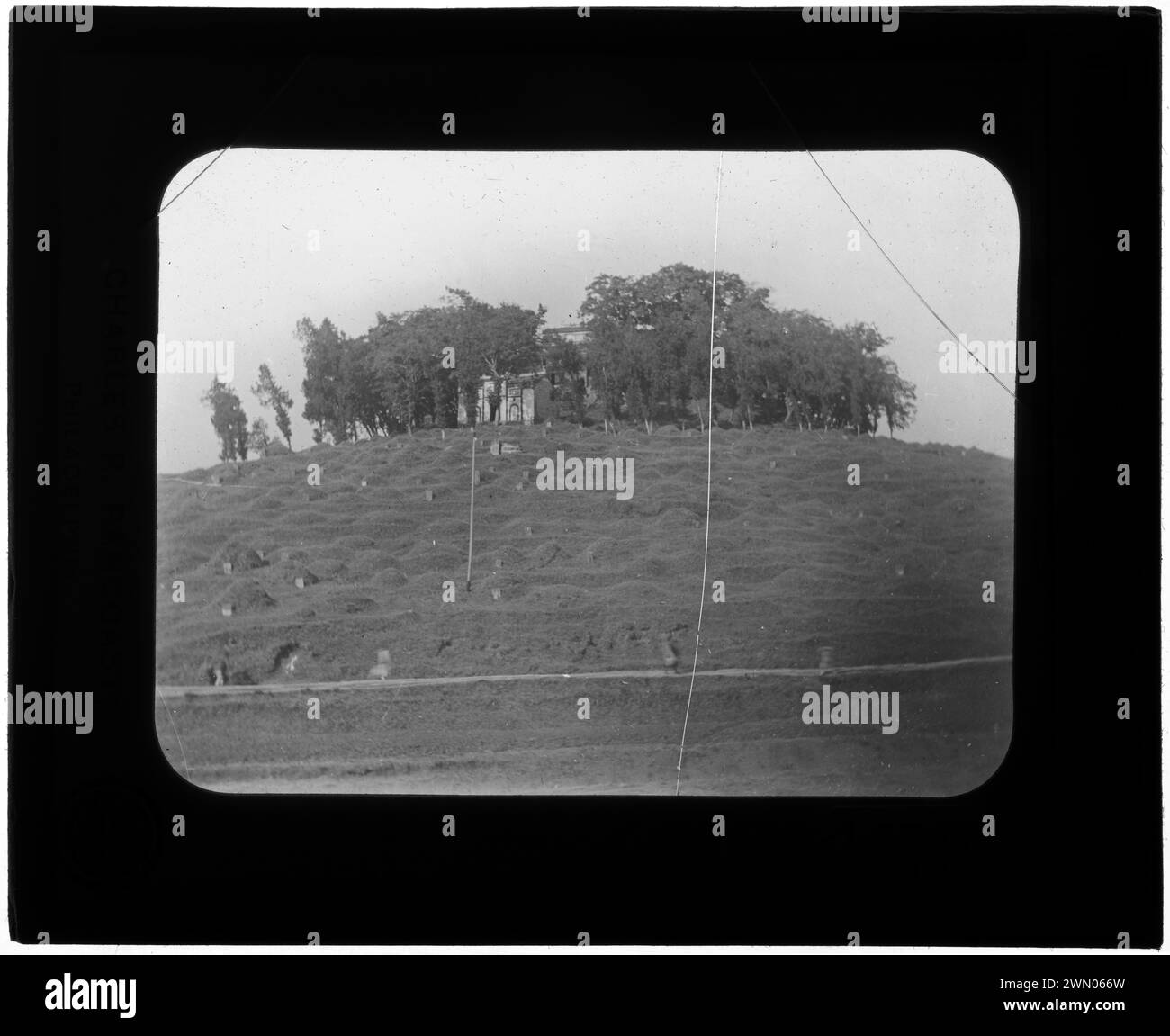 Bâtiment au sommet d'une colline. Bâtiment au sommet d'une colline Banque D'Images