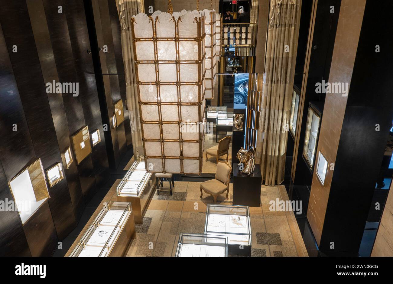 Le magasin phare de haute joaillerie Chanel est situé au 730 Fifth Avenue à New York City, USA 2024 Banque D'Images