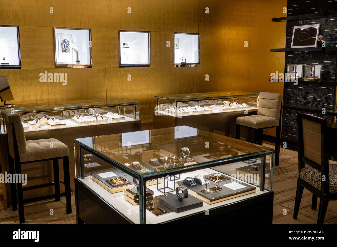 Le magasin phare de haute joaillerie Chanel est situé au 730 Fifth Avenue à New York City, USA 2024 Banque D'Images