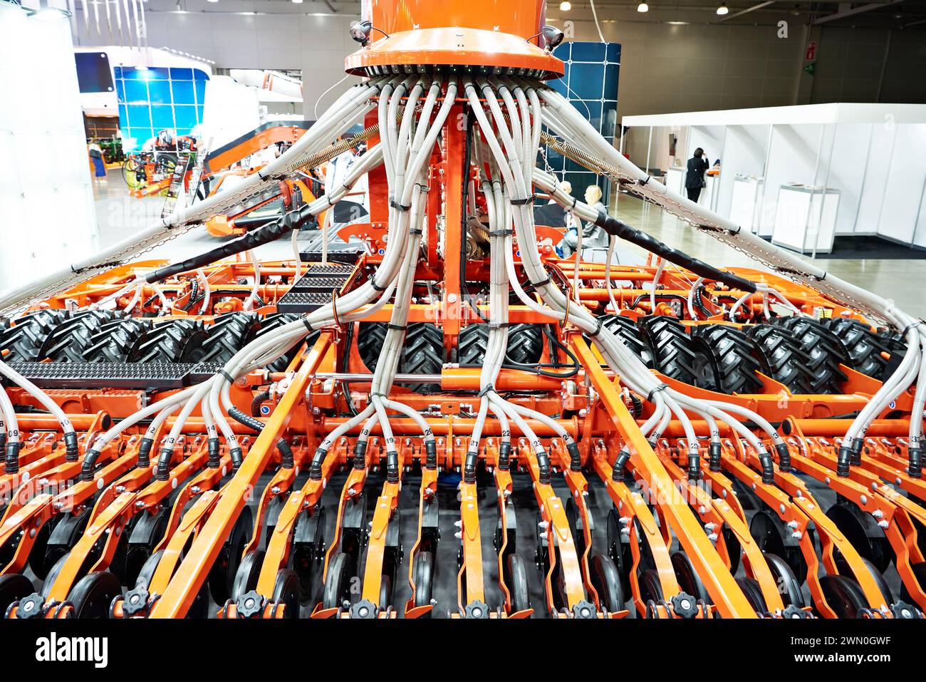 Semoir pneumatique pour machines agricoles à l'exposition Banque D'Images