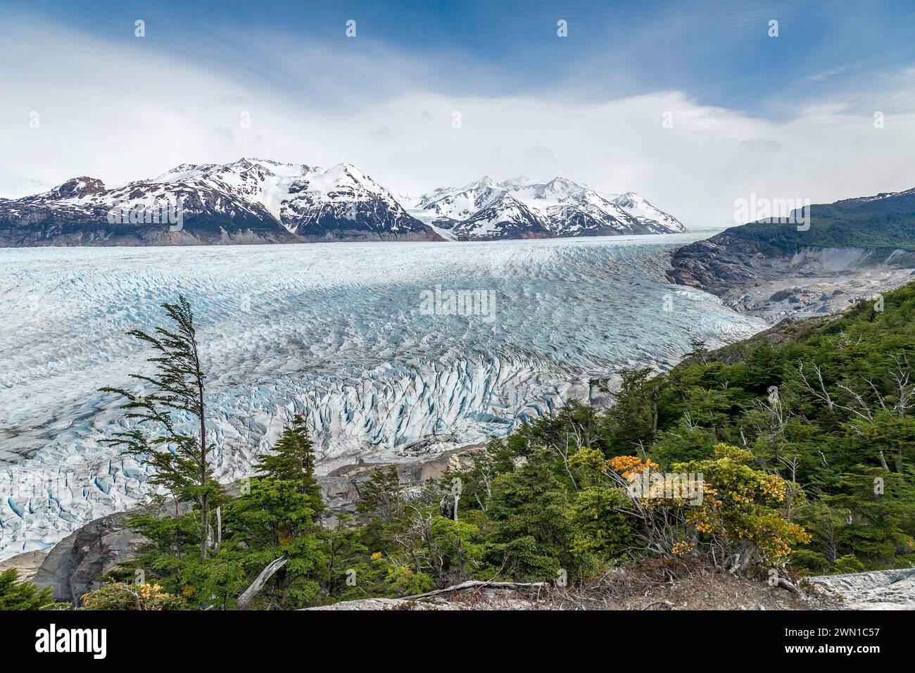 Vue sur le glacier gris depuis le circuit 'O', Torres Del Paine, Patagonie du Sud, Chili, Amérique du Sud. Banque D'Images