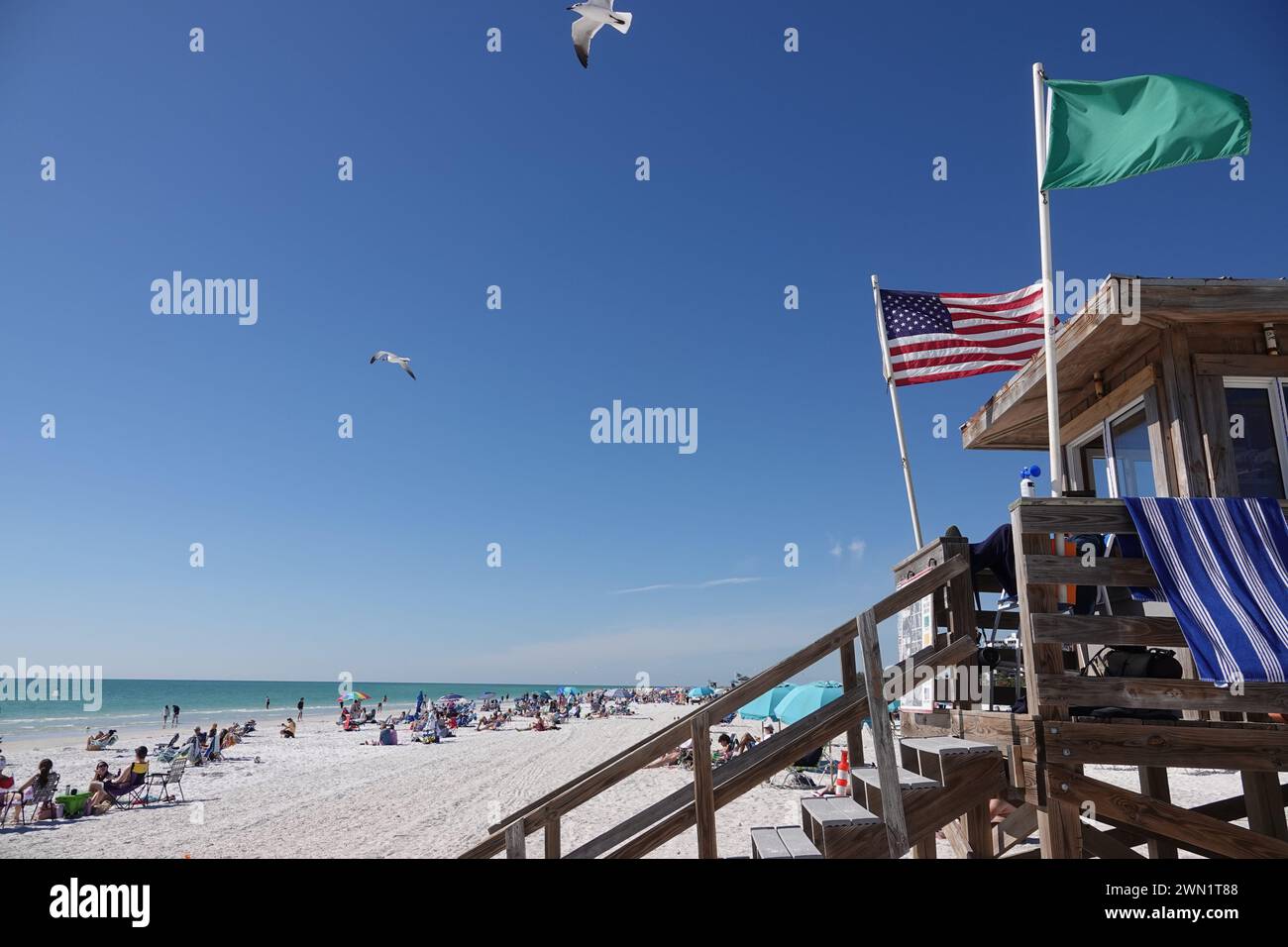 USA Florida FL Sarasota Lido Key Lido Beach station de sauveteur par une journée ensoleillée Banque D'Images