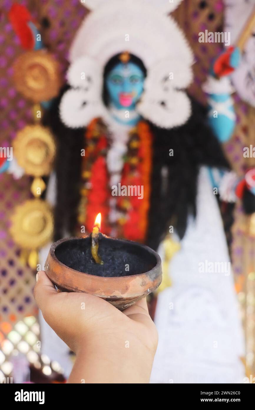idole de la déesse hindoue maa kali, festival traditionnel indien kali puja, culte de la déesse kali Banque D'Images