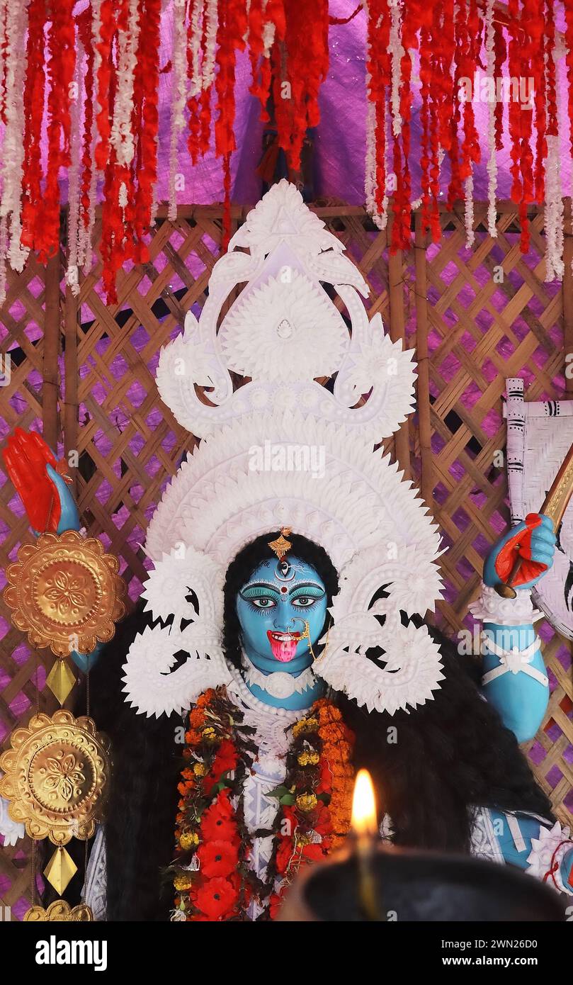 idole de la déesse hindoue maa kali, festival traditionnel indien kali puja, culte de la déesse kali Banque D'Images