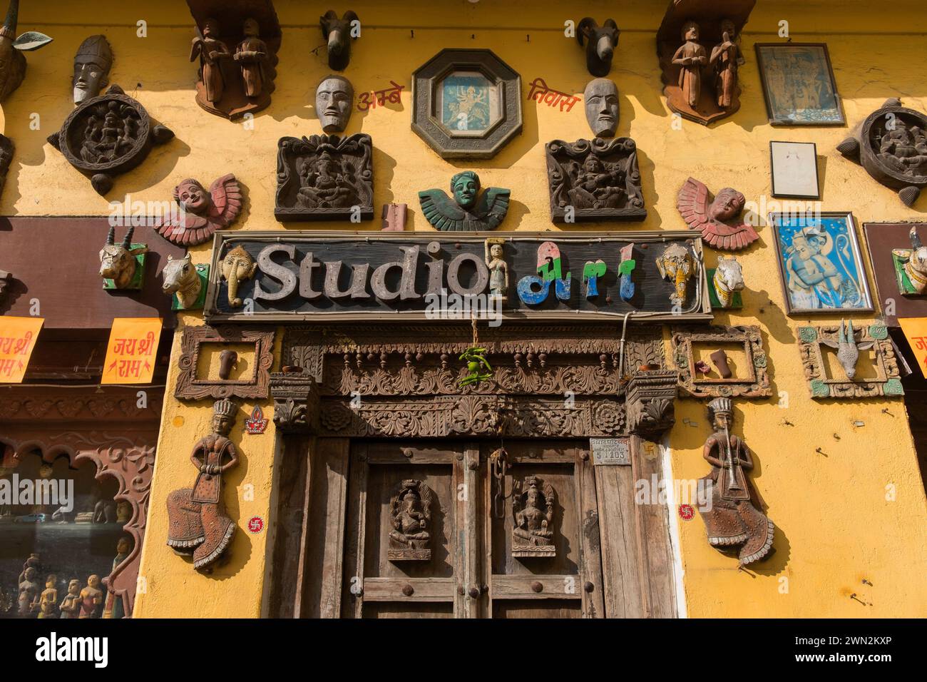 Studio Art Shop Hanuman Ghat Chandpole Udaipur Rajasthan Inde Banque D'Images