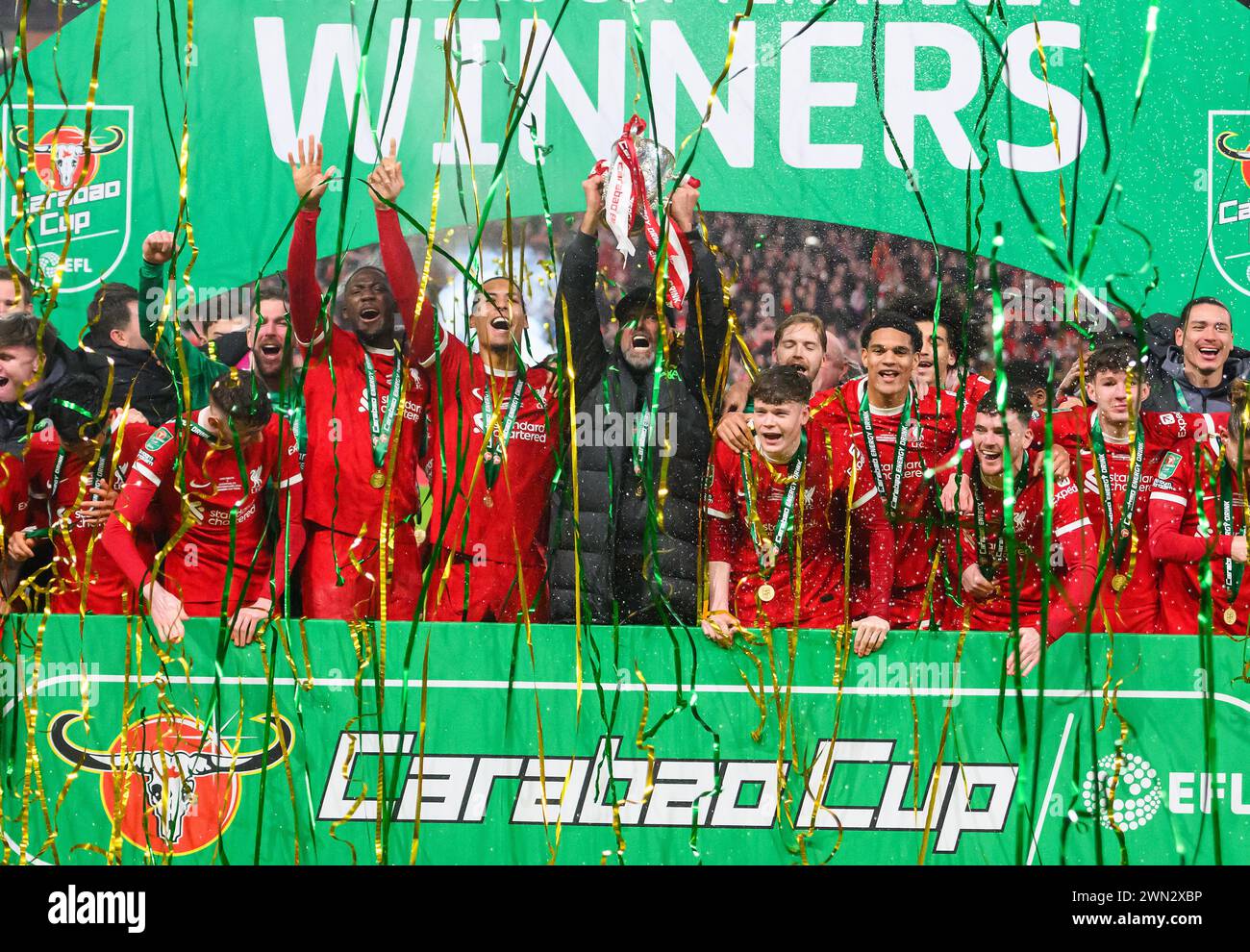 25 février 2024 - Chelsea v Liverpool - finale de la Coupe de Carabao - stade de Wembley. Liverpool célèbre avoir remporté la Carabao Cup 2024. Photo : Mark pain/Alamy Banque D'Images