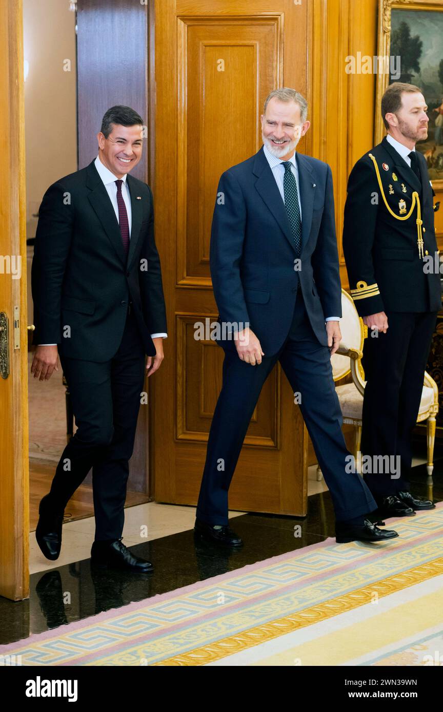 Paraguays Präsident Santiago Pena und König Felipe VI . Von Spanien BEI einem Treffen im Palacio de la Zarzuela. Madrid, 28.02.2024 *** le Président du Paraguay Santiago Pena et le Roi Felipe VI d'Espagne lors d'une réunion au Palacio de la Zarzuela Madrid, 28 02 2024 Foto:xDyDxFotografosx/xFuturexImagex pena 4202 Banque D'Images