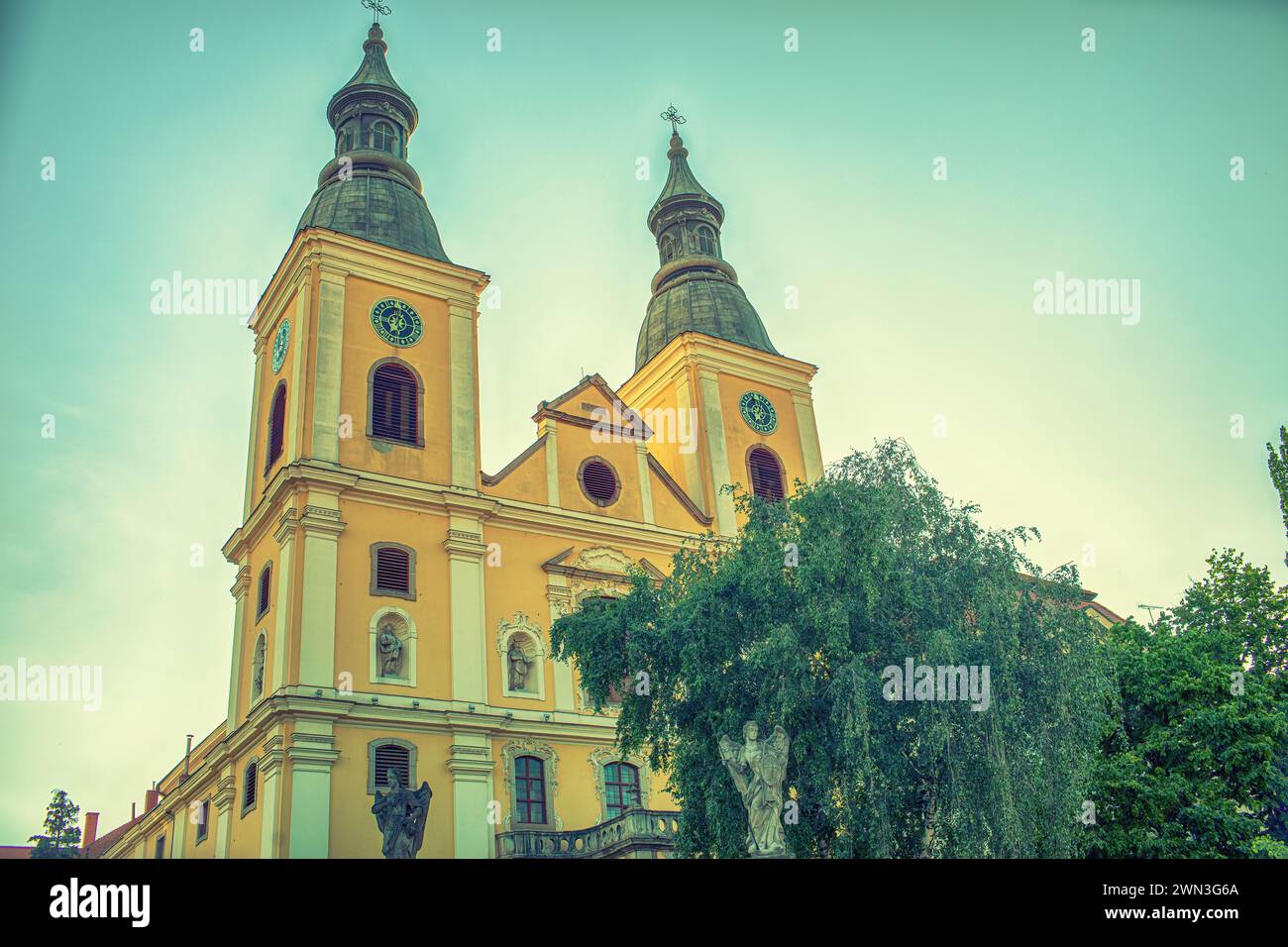 Église cistercienne de St.Bernard à Eger, Hongrie. Photo de haute qualité Banque D'Images