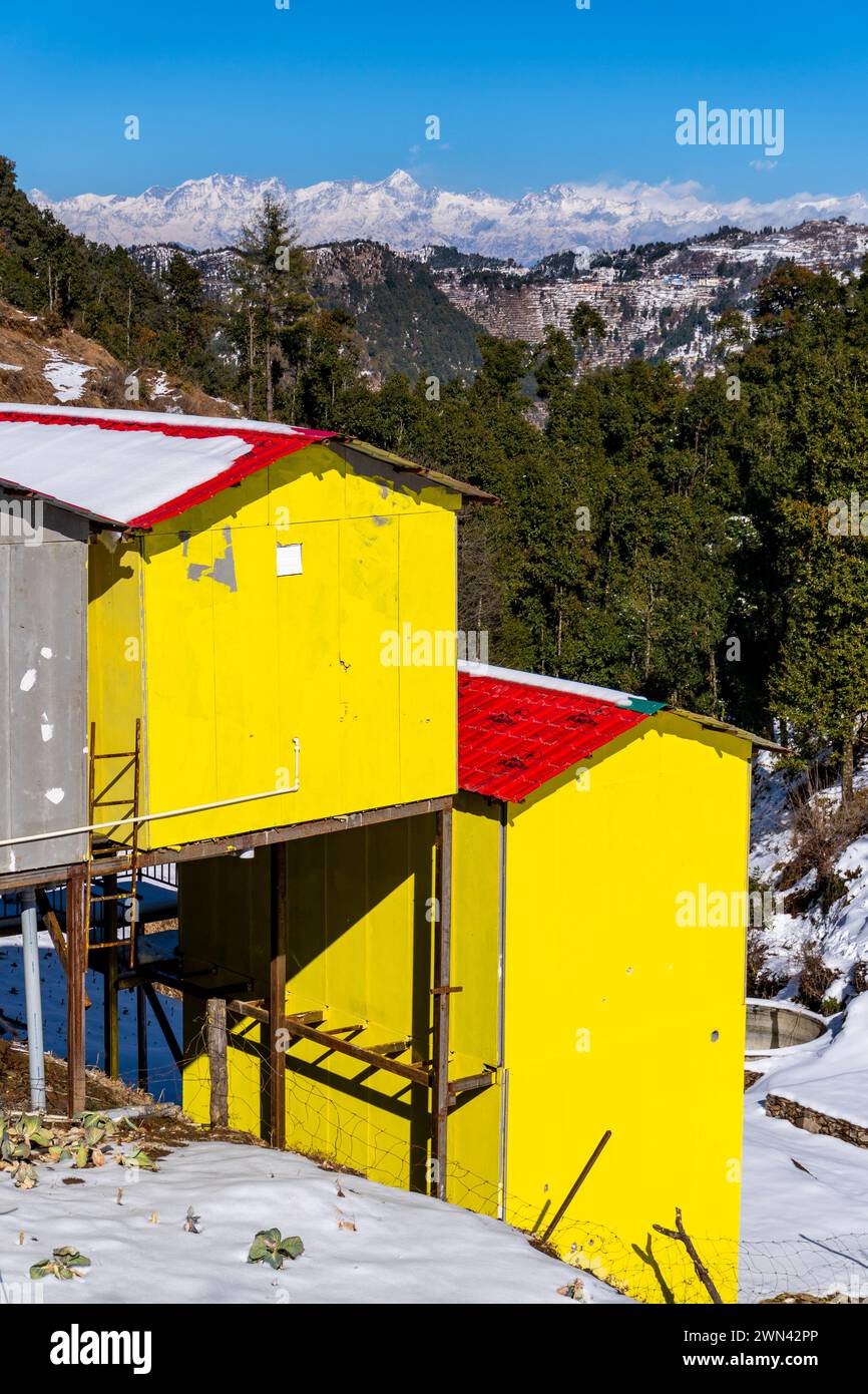 Chutes de neige dans Mussoorie : première couverture d'hiver dans la Reine des collines, Uttarakhand, Inde Banque D'Images