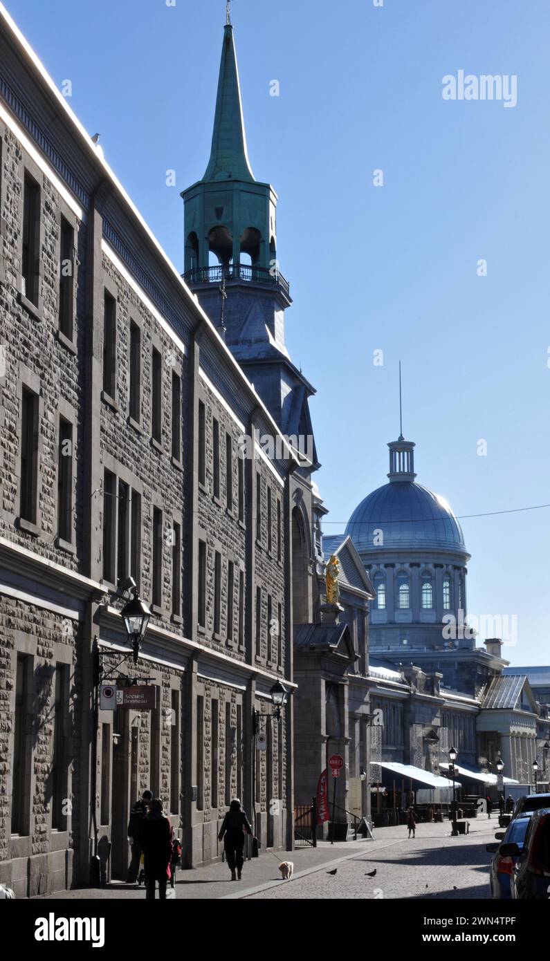 Le marché Bonsecours et la chapelle notre-Dame-de-bon-secours sont des points de repère et des attractions touristiques populaires dans le Vieux-Montréal historique. Banque D'Images
