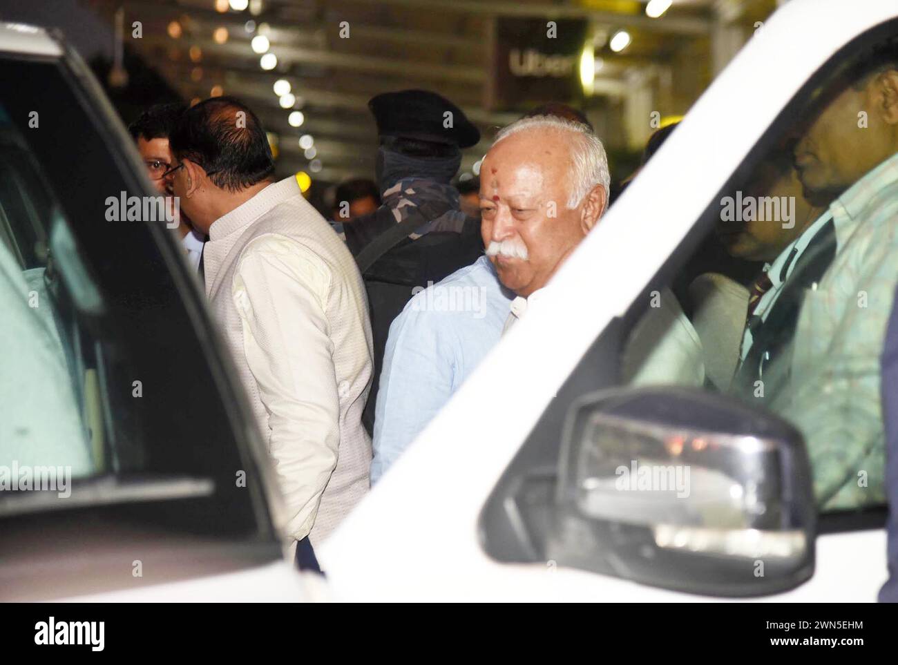 Patna, Inde. 29 février 2024. PATNA, INDE - FÉVRIER 29 : le chef RSS Mohan Bhagwat arrive à l'aéroport Jaiprakash Narayan le 29 février 2024 à Patna, Inde. (Photo de Santosh Kumar/Hindustan Times/Sipa USA) crédit : Sipa USA/Alamy Live News Banque D'Images