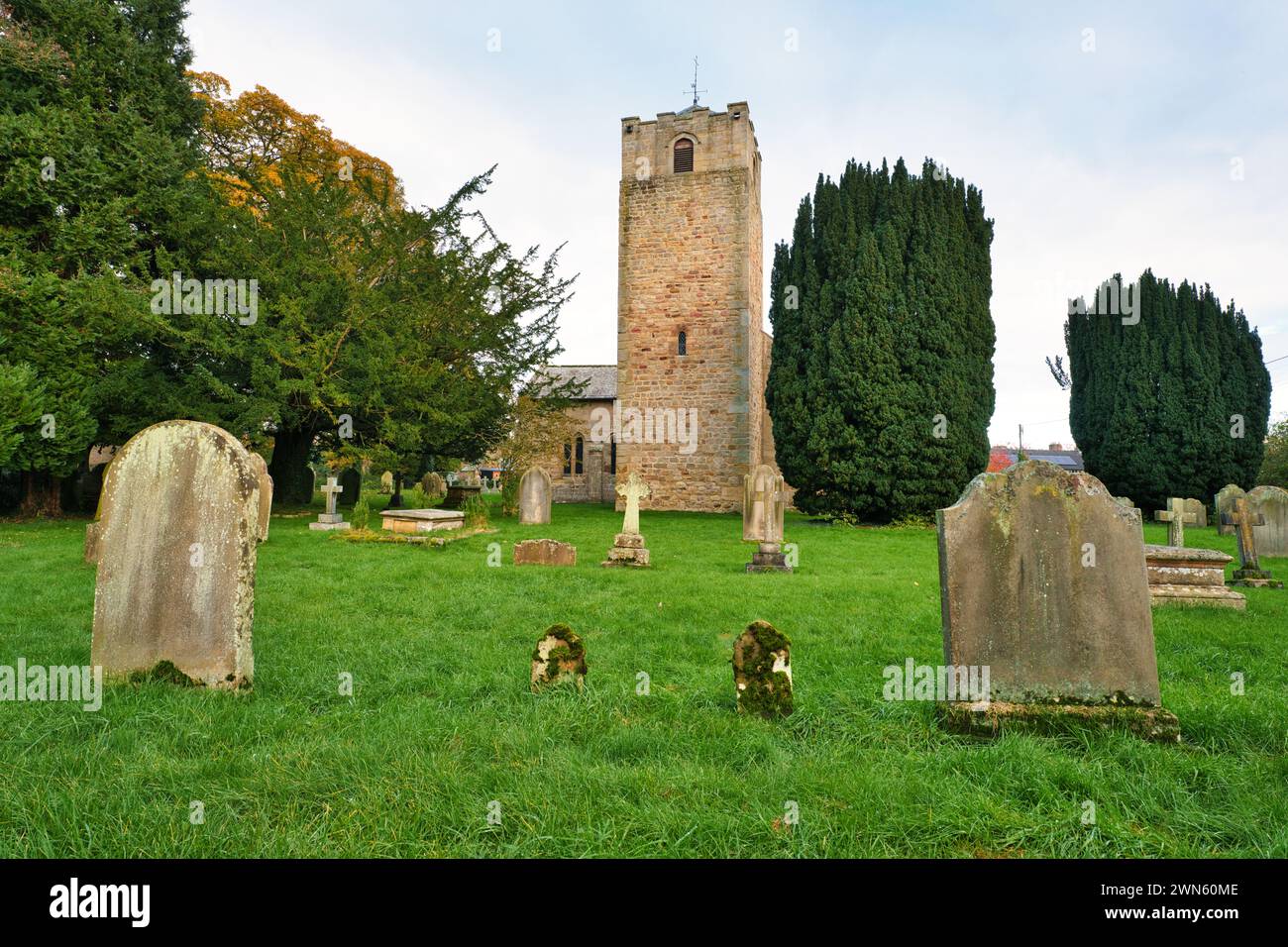 Église anglo-saxonne et cimetière Banque D'Images