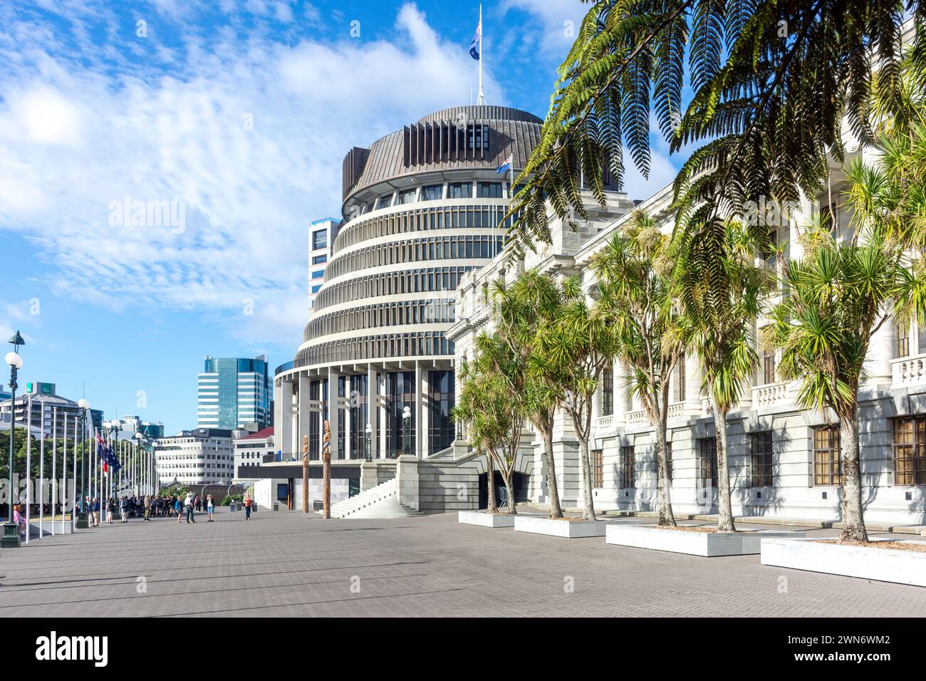 The Beehive and Edwardian New Zealand Parliament Building, Lambton Quay, Pipitea, Wellington, Nouvelle-Zélande Banque D'Images