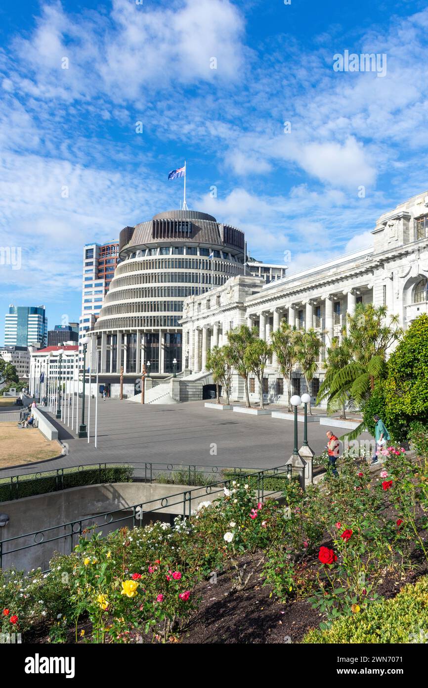 The Beehive and Edwardian New Zealand Parliament Building, Lambton Quay, Pipitea, Wellington, Nouvelle-Zélande Banque D'Images