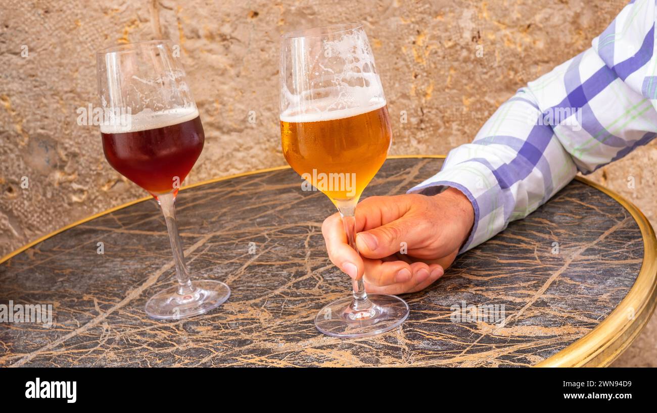 Verre à bière au public Bar, Espagne, Europe Banque D'Images