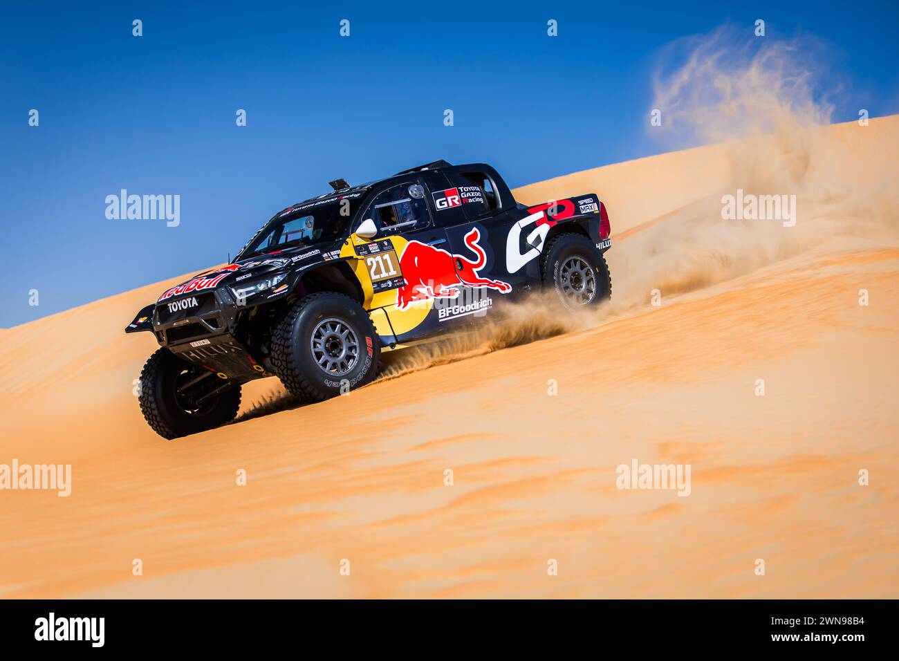 Mzeer’ah, Emirats Arabes Unis - 01/03/2024, 211 QUINTERO Seth (USA), ZENZ Dennis (DEU), Toyota Gazoo Racing, Toyota GR DKR Hilux, FIA W2RC, action lors de la 4e étape du Abu Dhabi Desert Challenge 2024, le 1er mars 2024 à Mzeer’ah, Emirats Arabes Unis - photo Bastien Roux/DPPI crédit: DPPI Media/Alamy Live News Banque D'Images