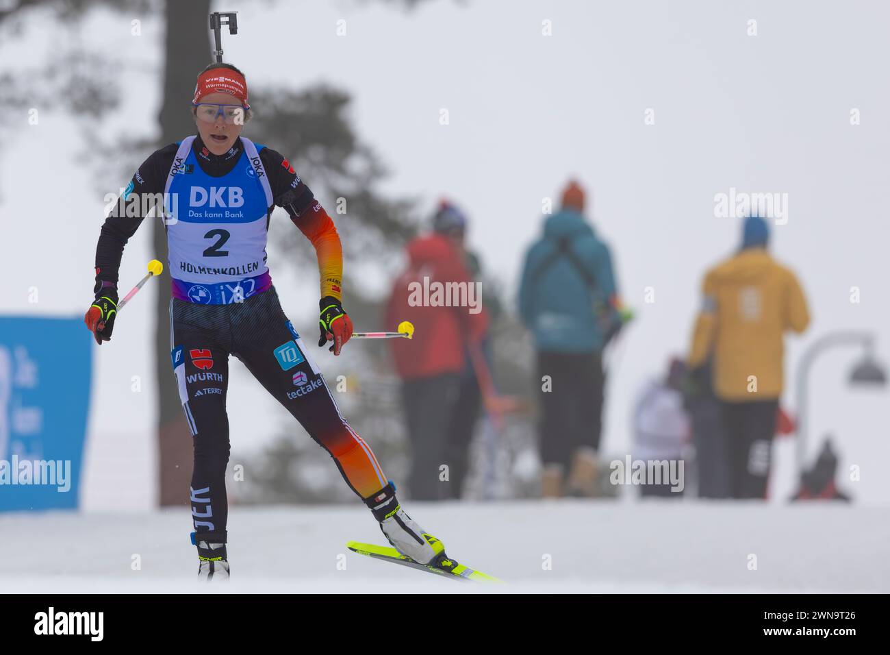 Oslo, Norvège 01 mars 2024, l'allemande Sophia Schneider participe à l'épreuve individuelle féminine de 15 km à la BMW IBU World Cup Biathlon à Holmenkollen Oslo, Norvège. Crédit : Nigel Waldron/Alamy Live News Banque D'Images