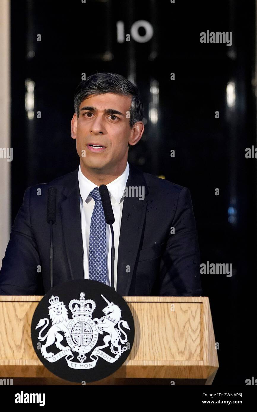 Britain's Prime Minister Rishi Sunak addresses the media at Downing Street in London, Friday, March 1, 2024. (AP Photo/Alberto Pezzali) Banque D'Images