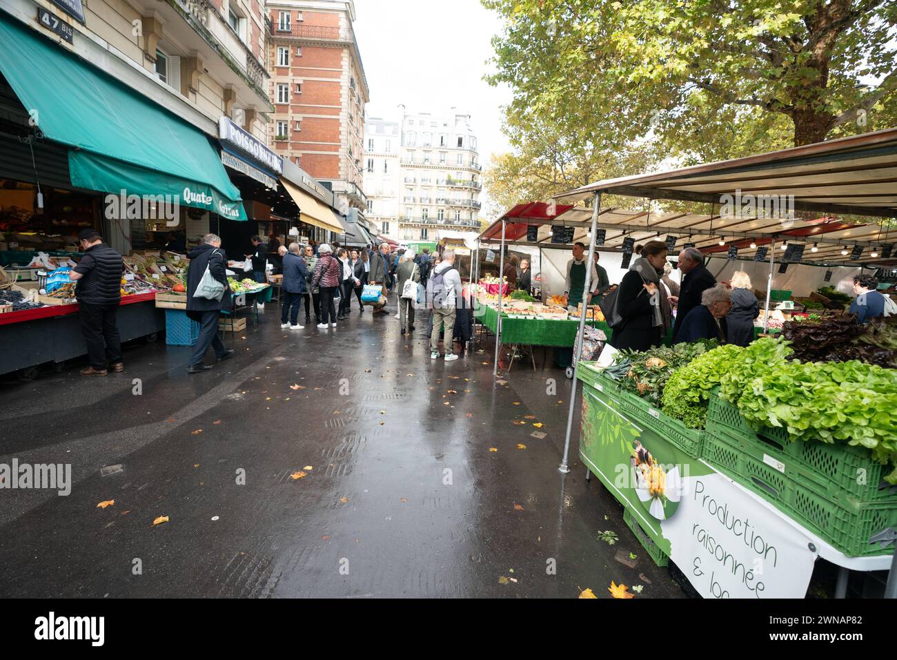 Marché ouvert de Street food à Paris, France Banque D'Images