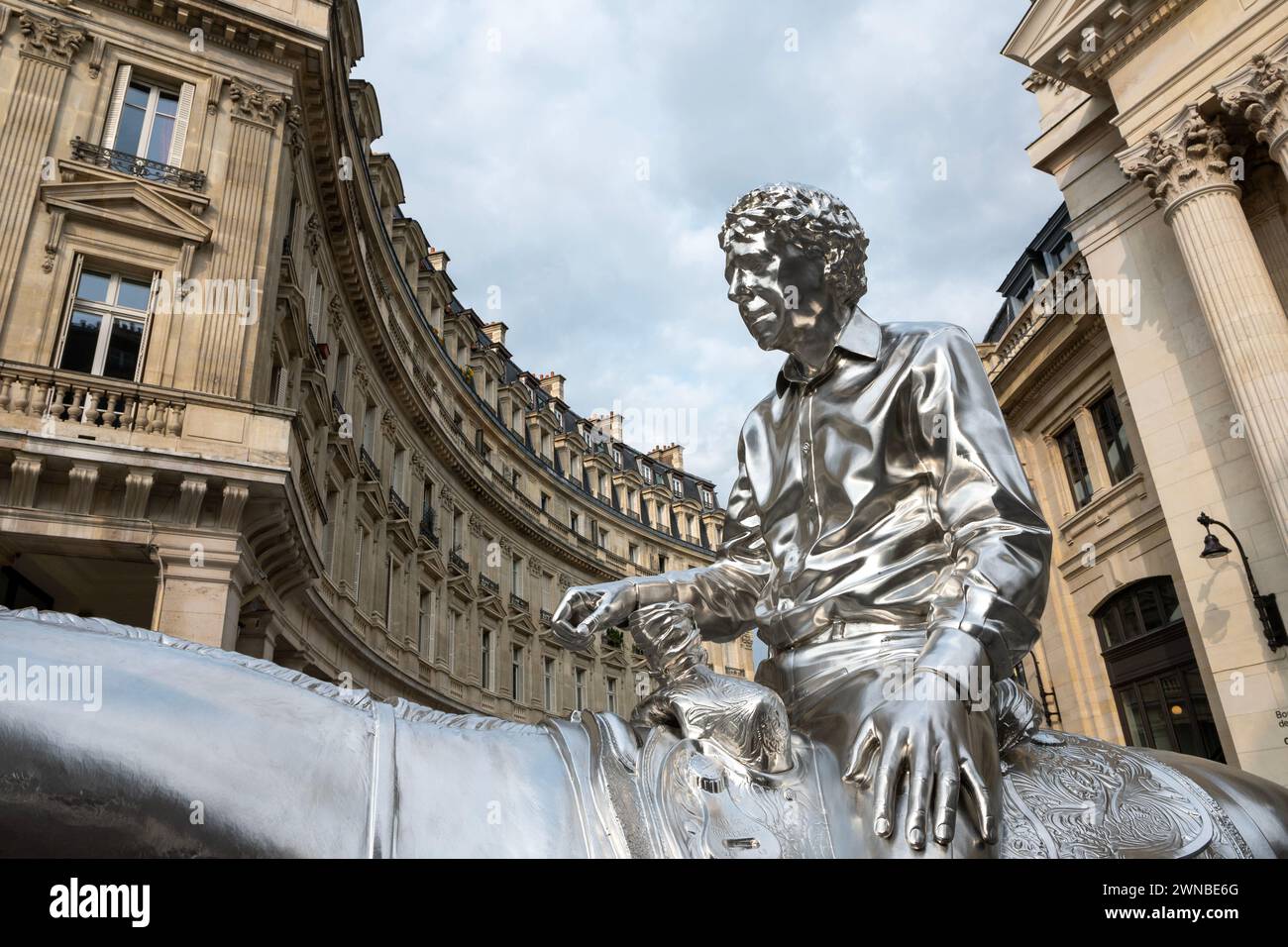 Cheval et cavalier de Charles Ray, Bourse de commerce, Paris, France Banque D'Images