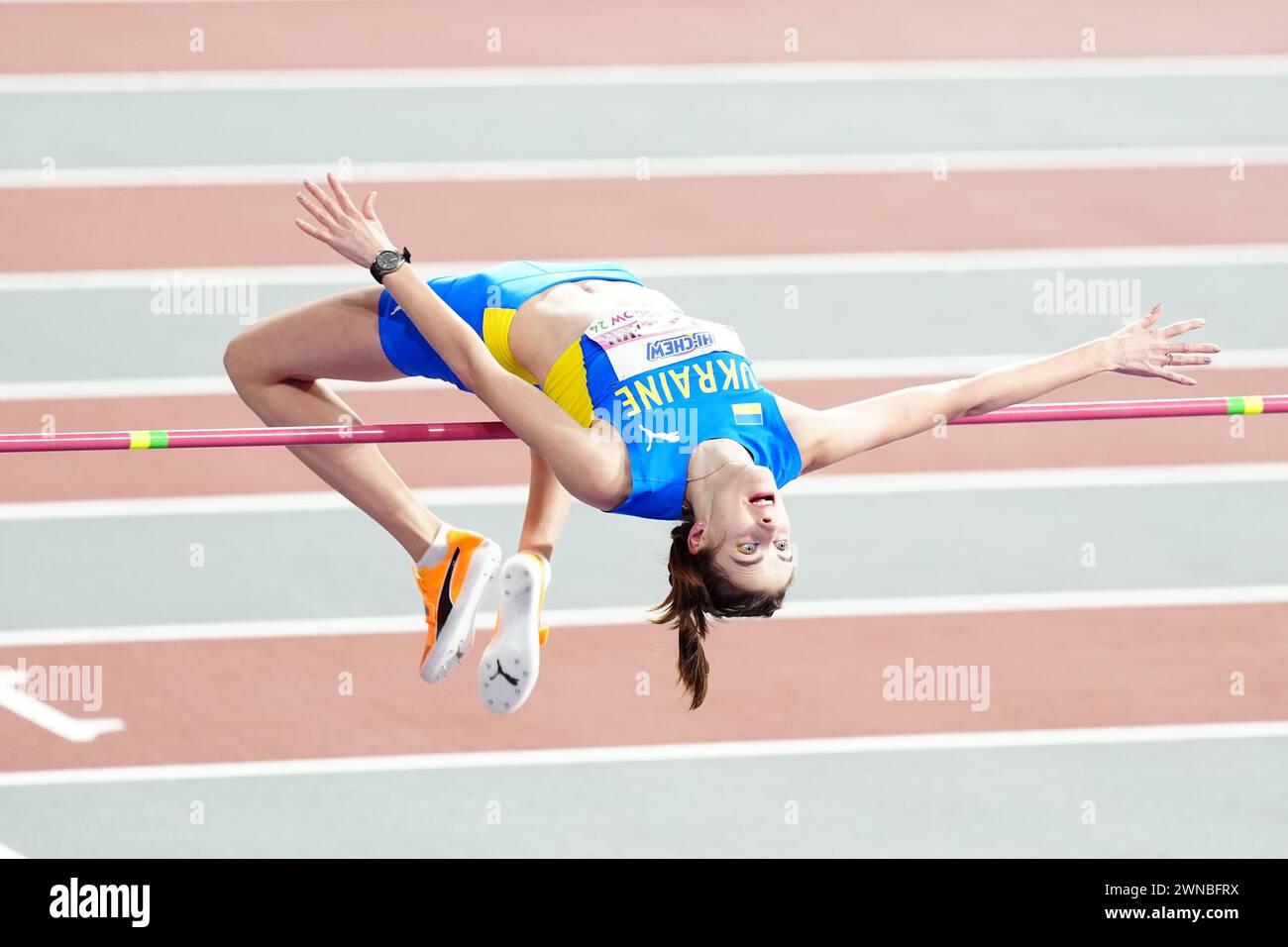 L'ukrainienne Yaroslava Mahuchikh lors de la finale de saut en hauteur féminine lors de la première journée des Championnats du monde d'athlétisme en salle à l'Emirates Arena de Glasgow. Date de la photo : vendredi 1er mars 2024. Banque D'Images