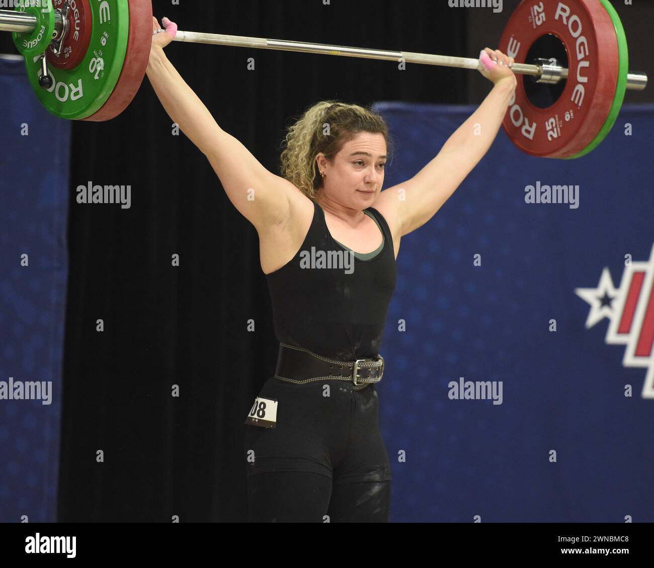 Columbus, Ohio, États-Unis. Mars 1er février 2024. Jessie STEMO fait un arrachage de 97 kg dans les championnats d'haltérophilie féminine au Arnold Sports Festival à Columbus, Ohio, États-Unis. Crédit : Brent Clark/Alamy Live News Banque D'Images