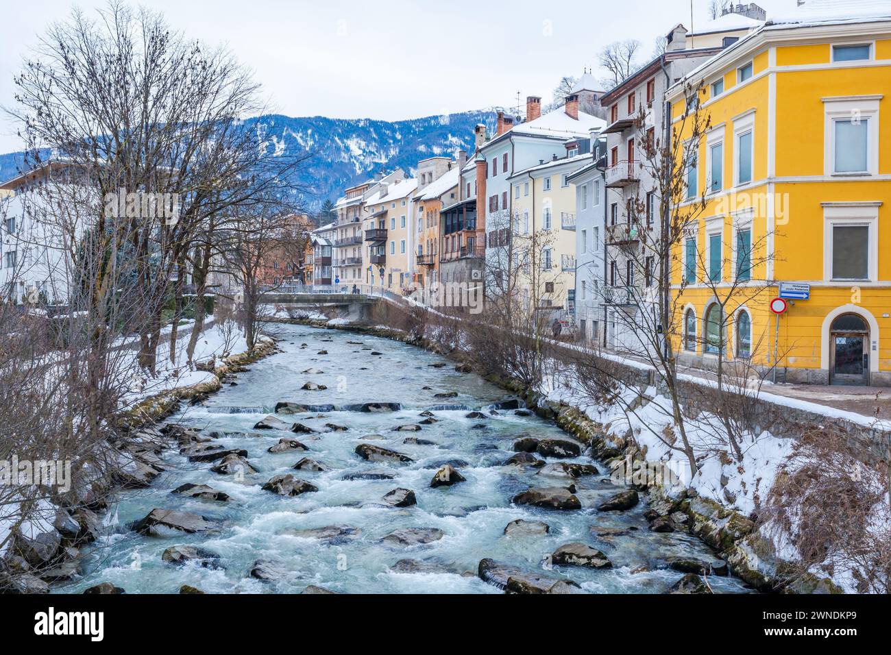 BRUNECK-BRUNICO, ITALIE - 22 JANVIER 2024 : Brunico ou Bruneck dans la vallée de Puster dans la province italienne du Tyrol du Sud est une ville principale de la popula Banque D'Images