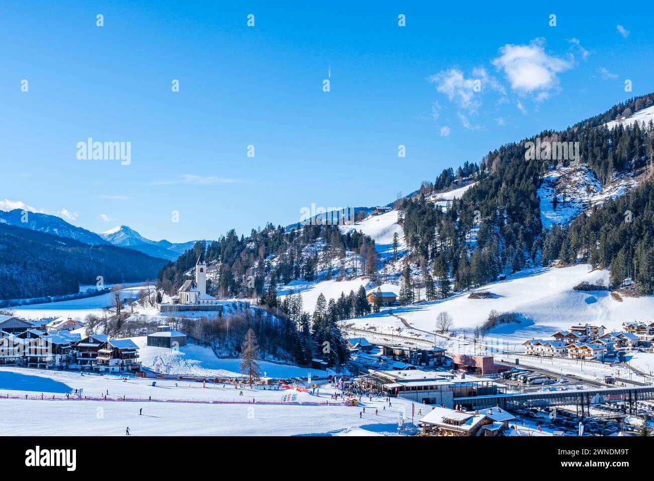 VERSCIACO-VIERSCHACH, ITALIE - 23 JANVIER 2024 : basé dans la région de Sesto dans le domaine skiable à couper le souffle du Tyrol du Sud, Versciaco est un skieur très populaire Banque D'Images