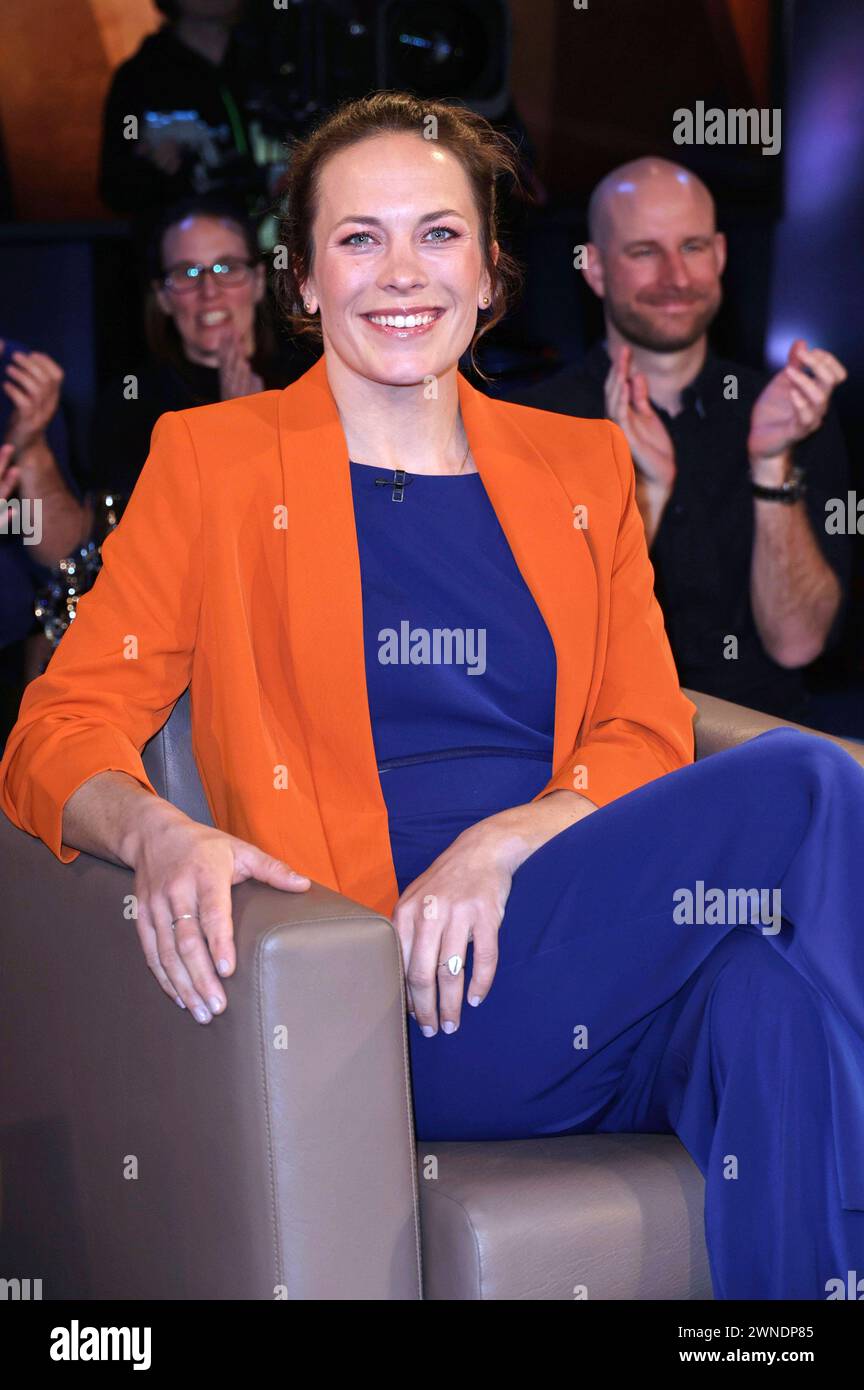 Susann Beucke BEI der Aufzeichnung der NDR Talk Show im NDR Fernsehstudio Lokstedt. Hambourg, 01.03.2024 *** Susann Beucke lors de l'enregistrement du Talk Show NDR dans le studio de télévision NDR Lokstedt Hamburg, 01 03 2024 Foto:xgbrcix/xFuturexImagex ndr_talk0103_4323 Banque D'Images