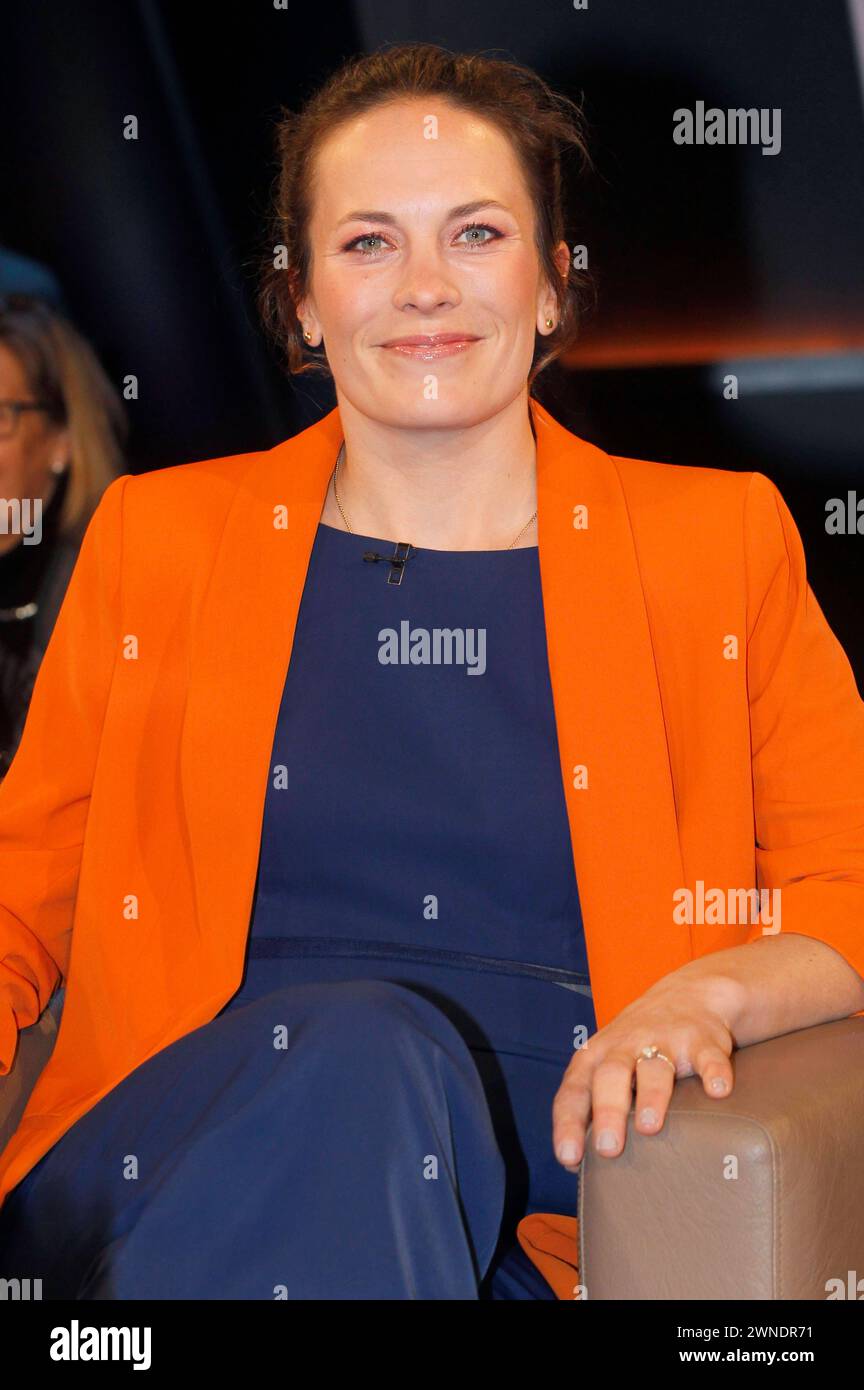 Susann Beucke BEI der Aufzeichnung der NDR Talk Show im NDR Fernsehstudio Lokstedt. Hambourg, 01.03.2024 *** Susann Beucke lors de l'enregistrement du Talk Show NDR dans le studio de télévision NDR Lokstedt Hamburg, 01 03 2024 Foto:xH.xHartmannx/xFuturexImagex ndr_talk0103_4364 Banque D'Images