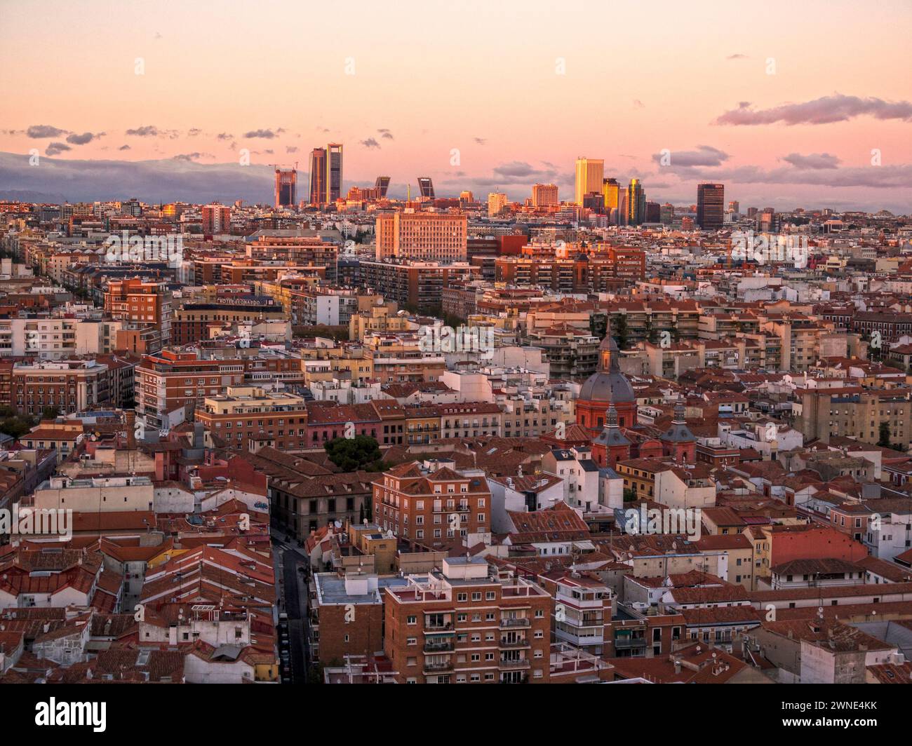 Vista de Azca, Plaza de Castilla y rascacielos de Chamartín desde el mirador del Edificio España. Madrid. España Banque D'Images