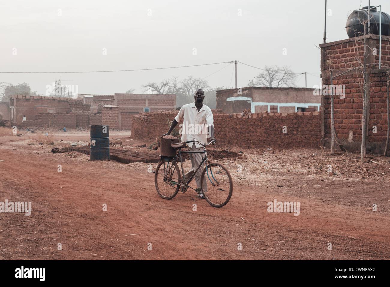 Ouagadougou, Burkina Faso. Décembre 2017. Moyens de transport et de mobilité dans le pays subsaharien Banque D'Images