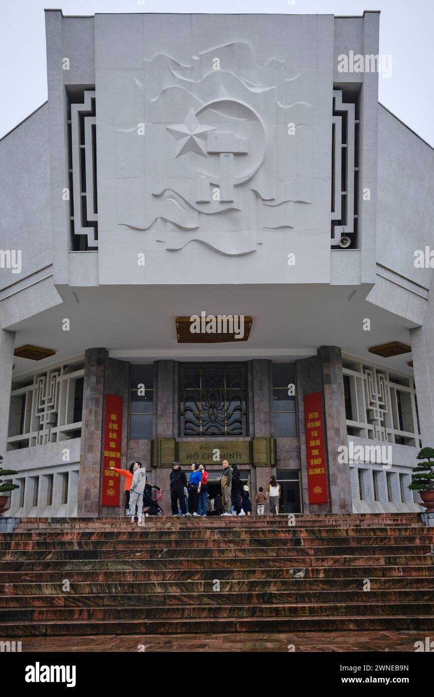 Jan 2024, façade du musée Ho Chi Minh situé dans le complexe du mausolée Ho Chi Minh, Hanoi Banque D'Images