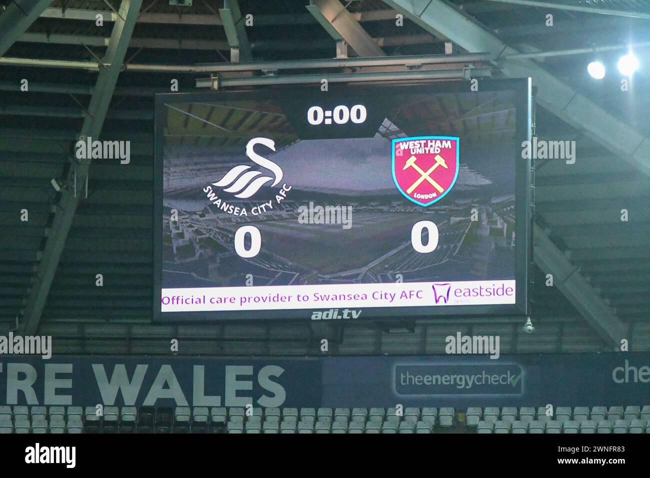 Swansea, pays de Galles. 11 mars 2019. Le grand écran du Liberty Stadium avant le match de premier League 2 entre Swansea City Under 23 et West Ham United Under 23 au Liberty Stadium de Swansea, pays de Galles, Royaume-Uni le 11 mars 2019. Crédit : Duncan Thomas/Majestic Media. Banque D'Images