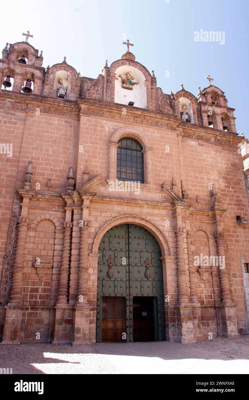 Cathédrale catholique sur la place principale Plaza de Armas à Cusco ou Cuzco ville, Pérou Banque D'Images