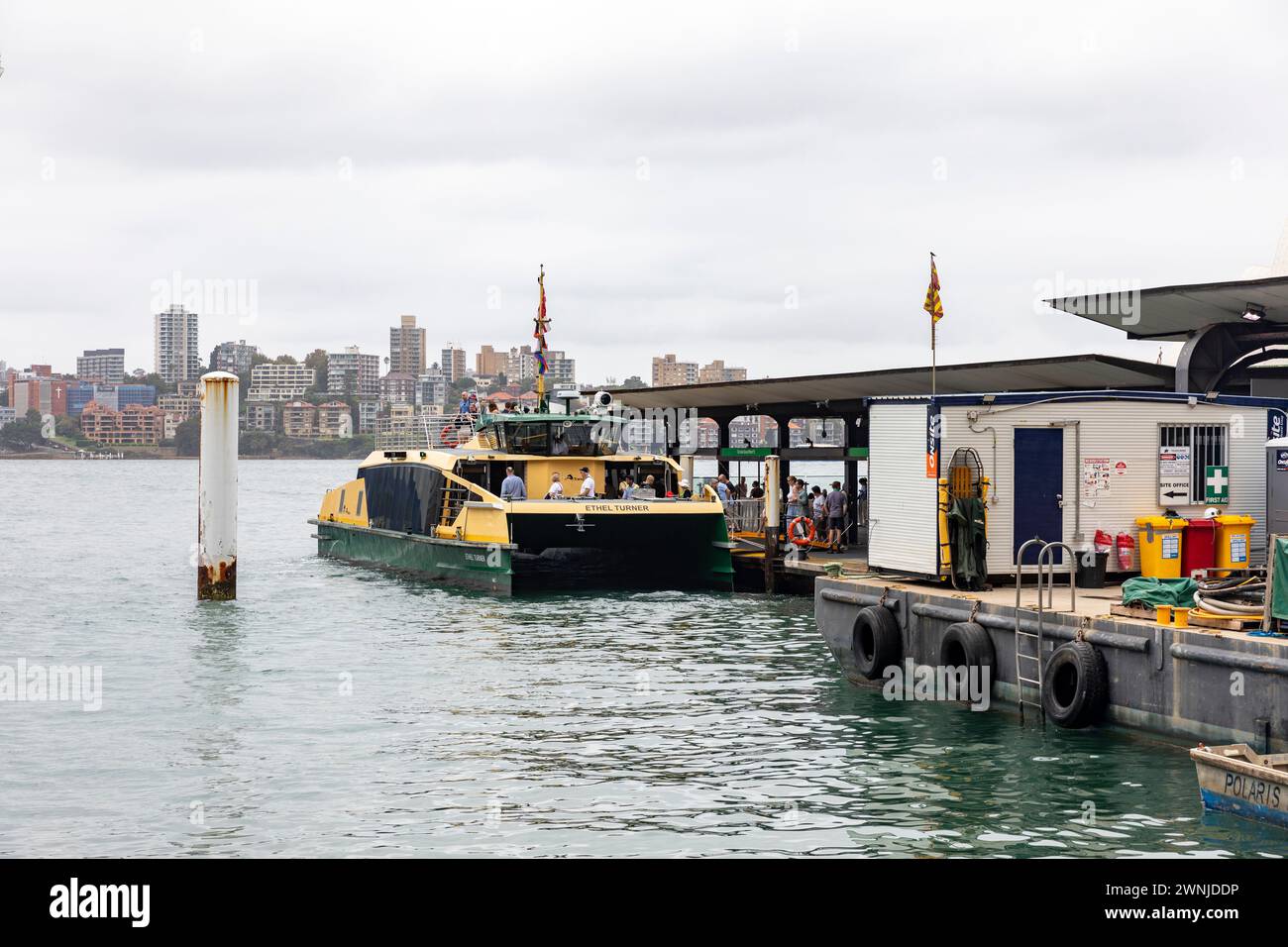 Ferry Sydney. Le ferry Ethell Turner, un ferry de classe fluviale, à Circular Quay ferry Warf, nommé d'après l'auteur et romancier anglais, Sydney, Aust Banque D'Images