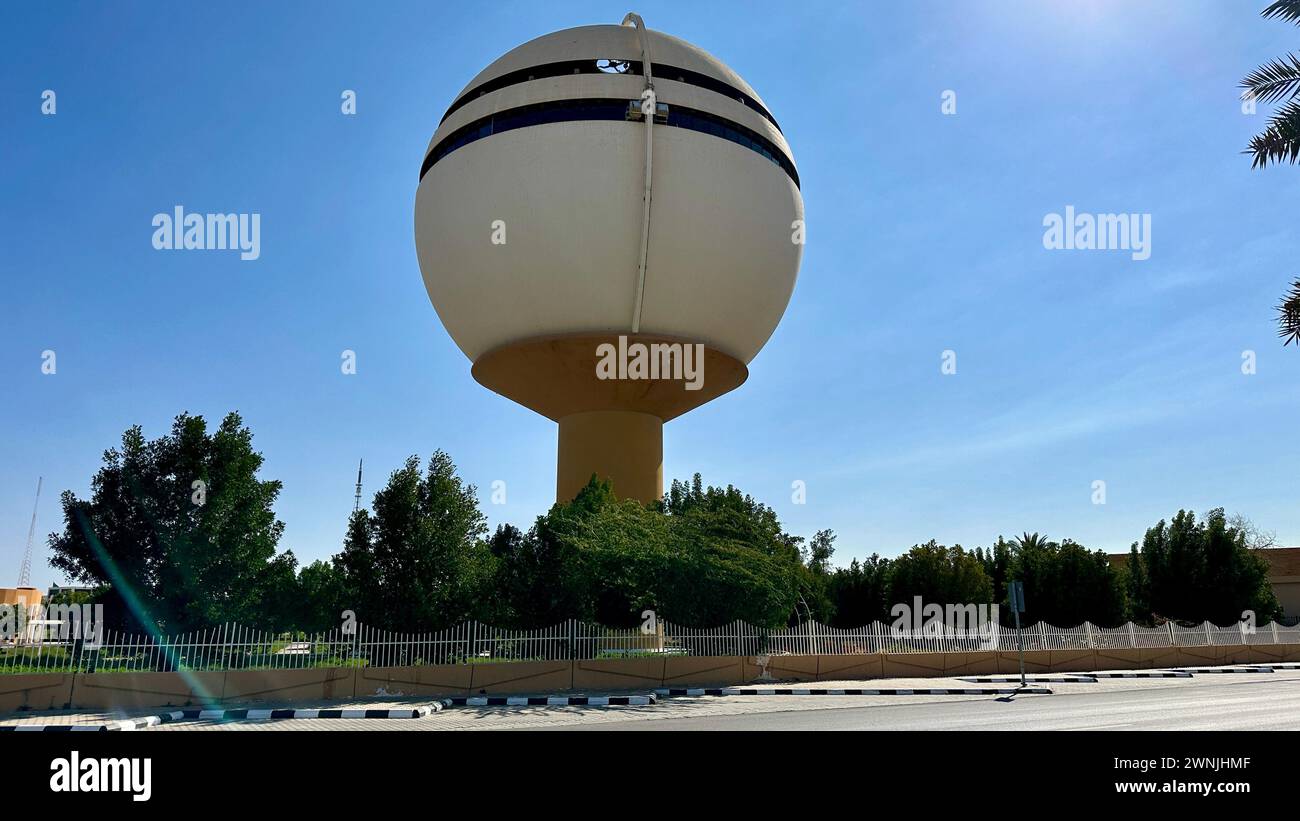 Ville de Buraydah Al-Qassim, Arabie Saoudite , 29 avril 2024, château d'eau de Buraidah Roi dans le parc Khalid Banque D'Images