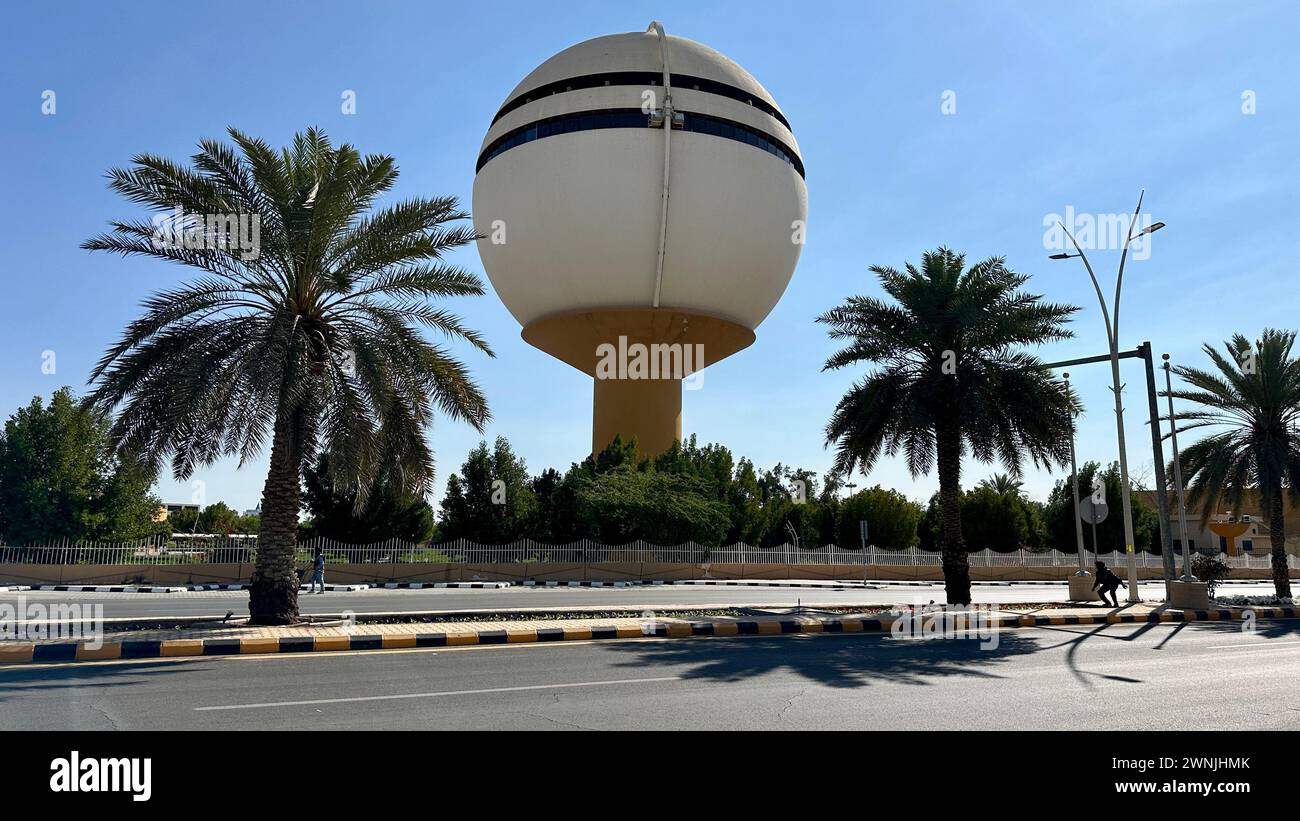 Ville de Buraydah Al-Qassim, Arabie Saoudite , 29 avril 2024, château d'eau de Buraidah Roi dans le parc Khalid Banque D'Images