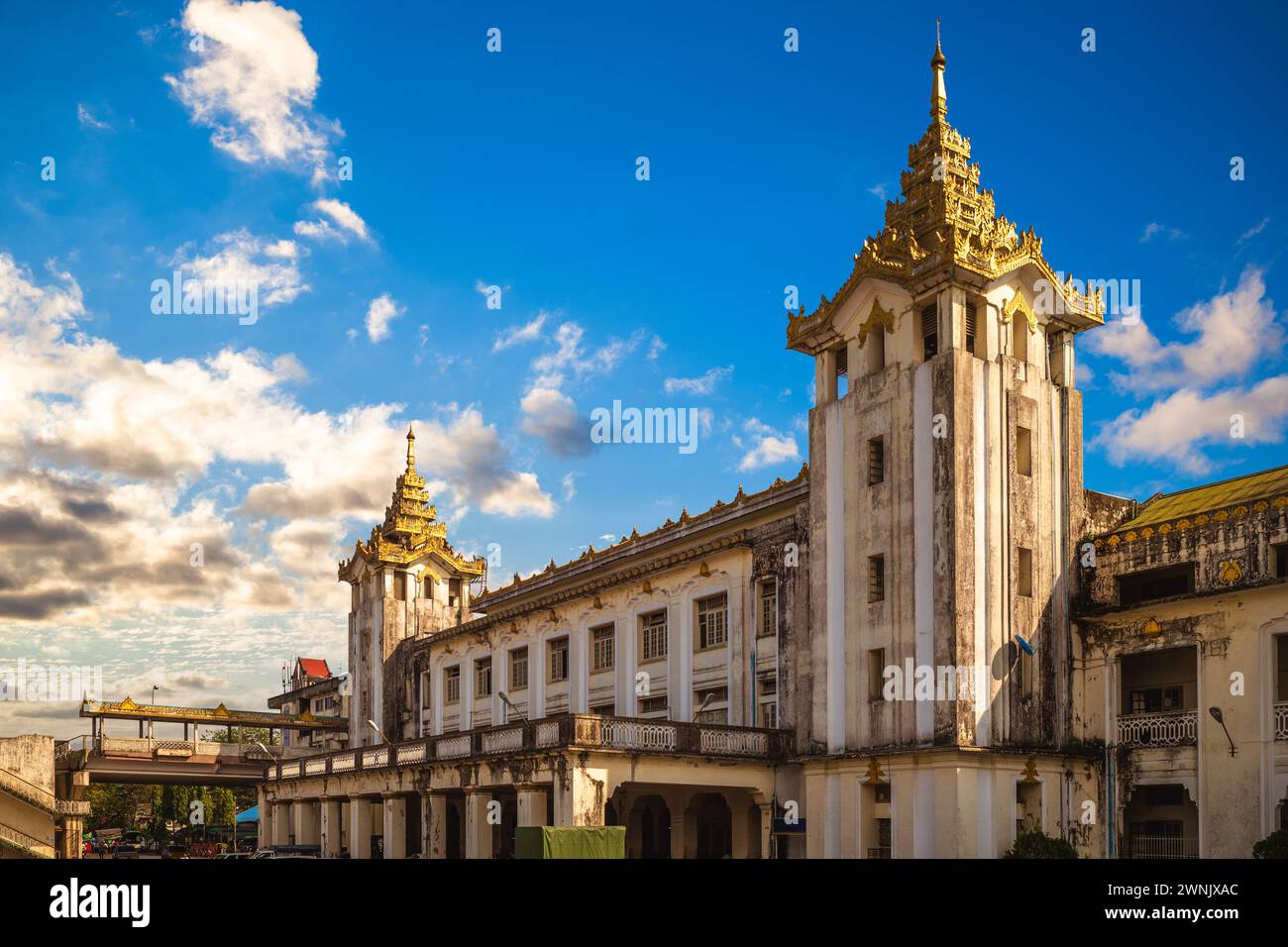 Gare centrale de Yangon, la plus grande gare ferroviaire du Myanmar Banque D'Images