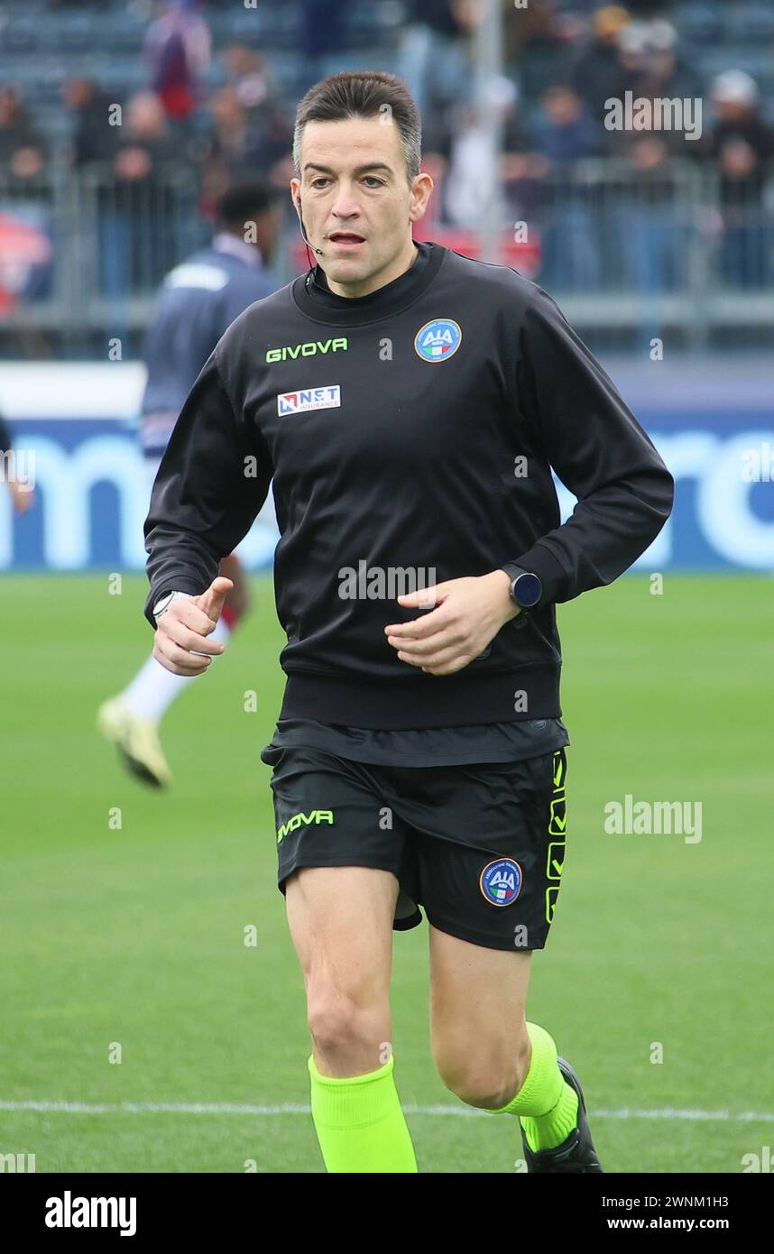 Empoli, Italie. 03 mars 2024. Foto Michele Nucci/LaPresse 3 Marzo 2024, Empoli, Italia sport, calcio. Empoli fc vs. Cagliari Calcio - Campionato di calcio Serie A TIM 2023/2024 - stadio Carlo Castellani Nella foto : l'arbitro sig. Antonio Rapuano photo : Michele Nucci/LaPresse 03 mars 2024, Empoli, Italie. sport, football. Empoli fc vs. Cagliari Calcio - Championnat Italien de Football League A TIM 2023/2024 - stade Carlo Castellani sur la photo : L'arbitre m. Antonio Rapuano crédit : LaPresse/Alamy Live News Banque D'Images