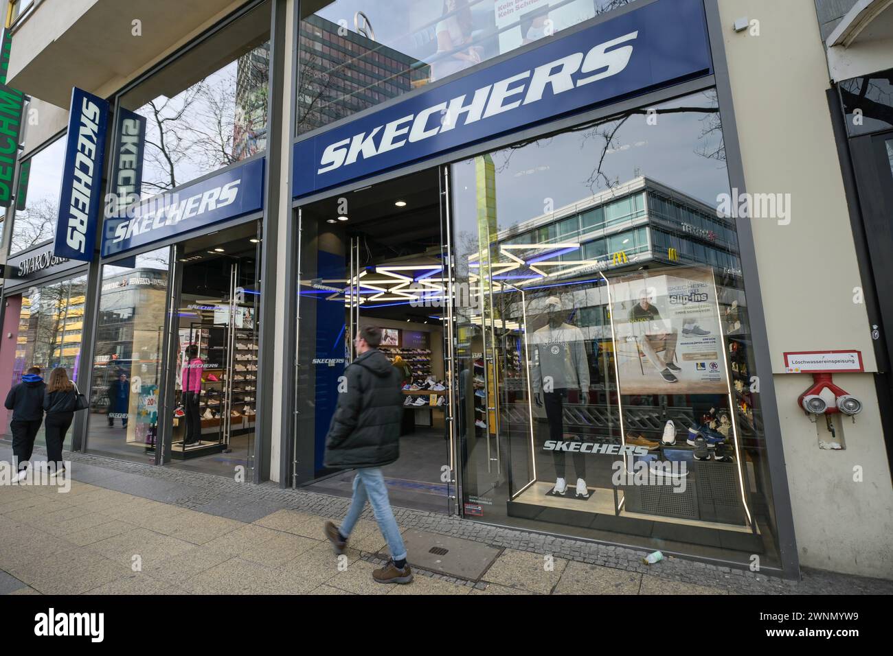 Skechers Sportschuhe, Geschäft, Tauentzienstraße, Charlottenburg, Berlin Deutschland Banque D'Images