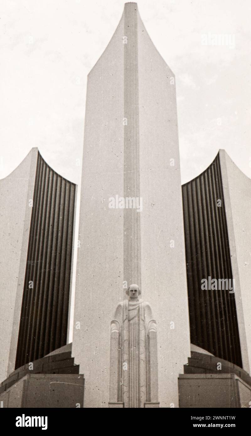 Photo tirée de l'album d'une famille juive italienne (Jarach) voyageant à l'Expo internationale de Chicago à l'été 1933. La photo montre l'édifice fédéral Banque D'Images